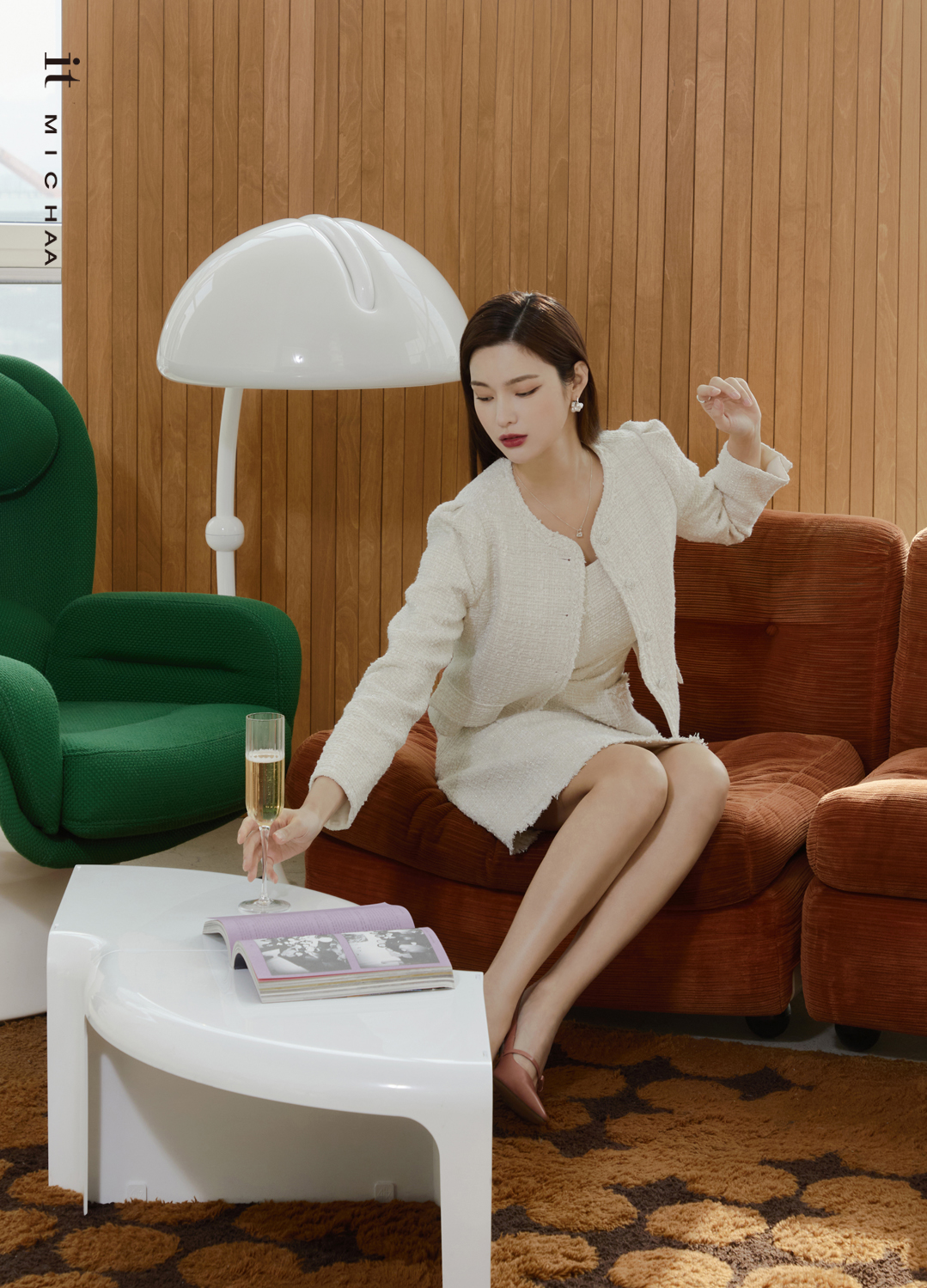 룩북 이미지