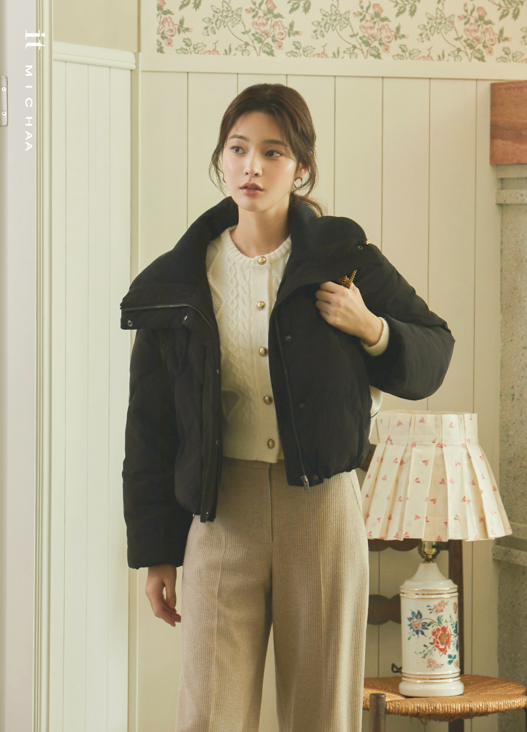 룩북 이미지