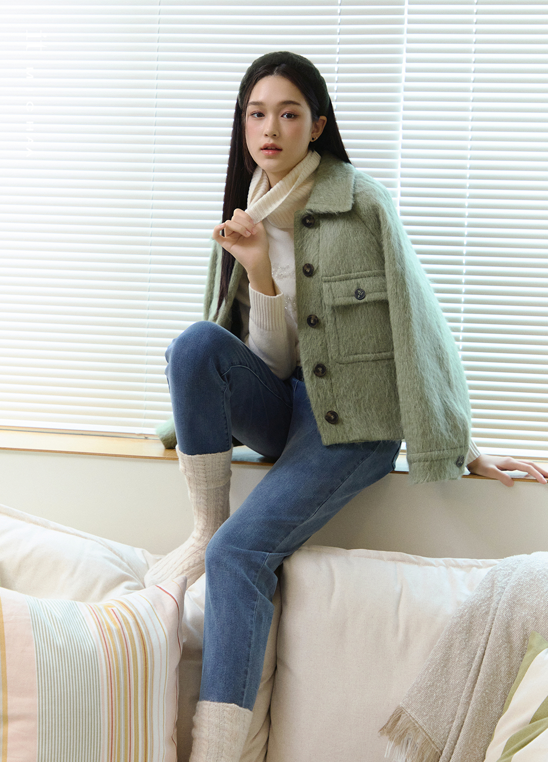 룩북 이미지