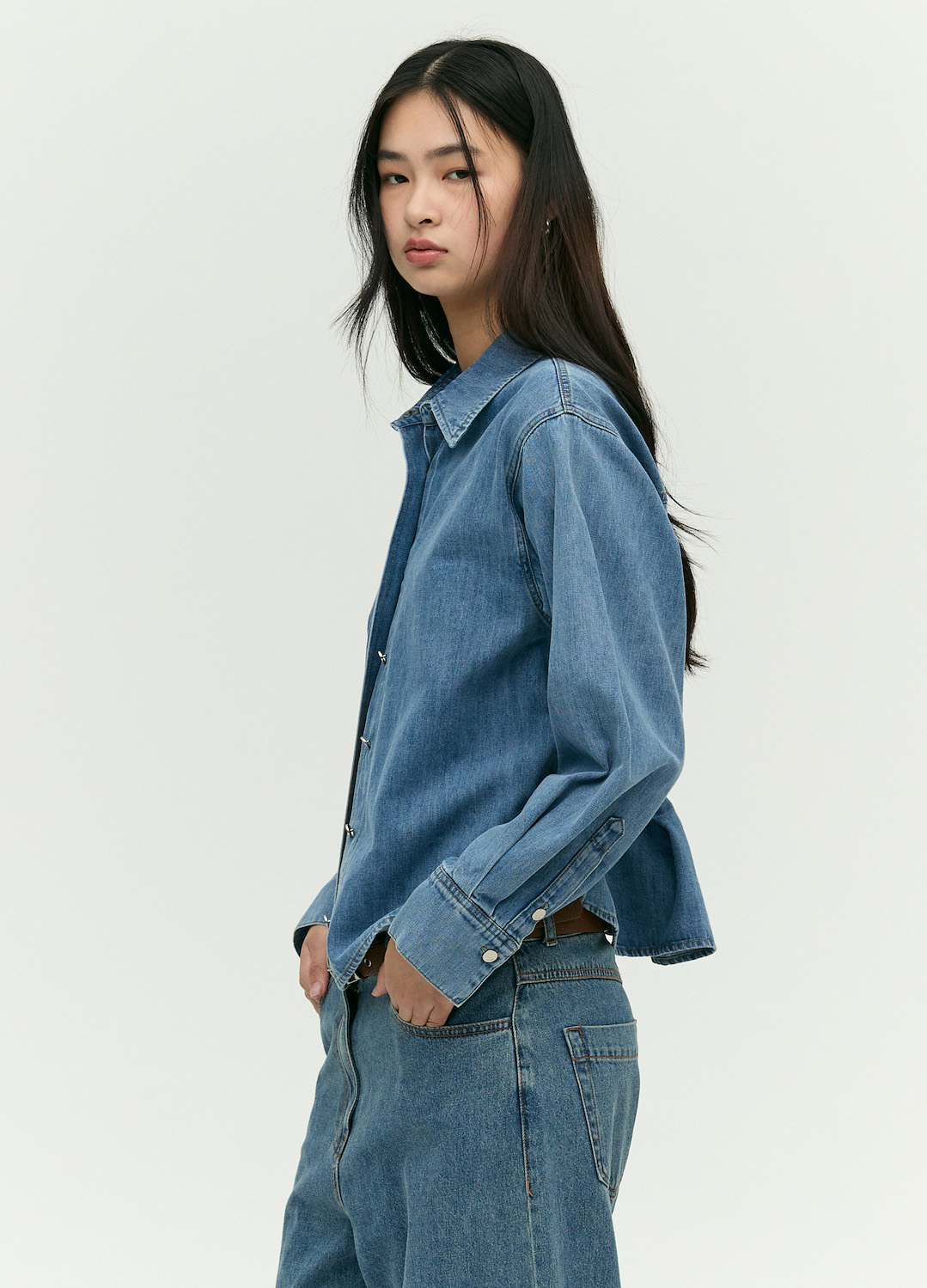 [EBM OUTLET]스탠카라 데님 블라우스_BLUE_3