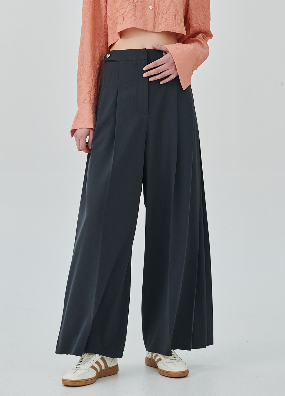 WIDE LEG SIDE TUCK PANTS_DARK GREY_1