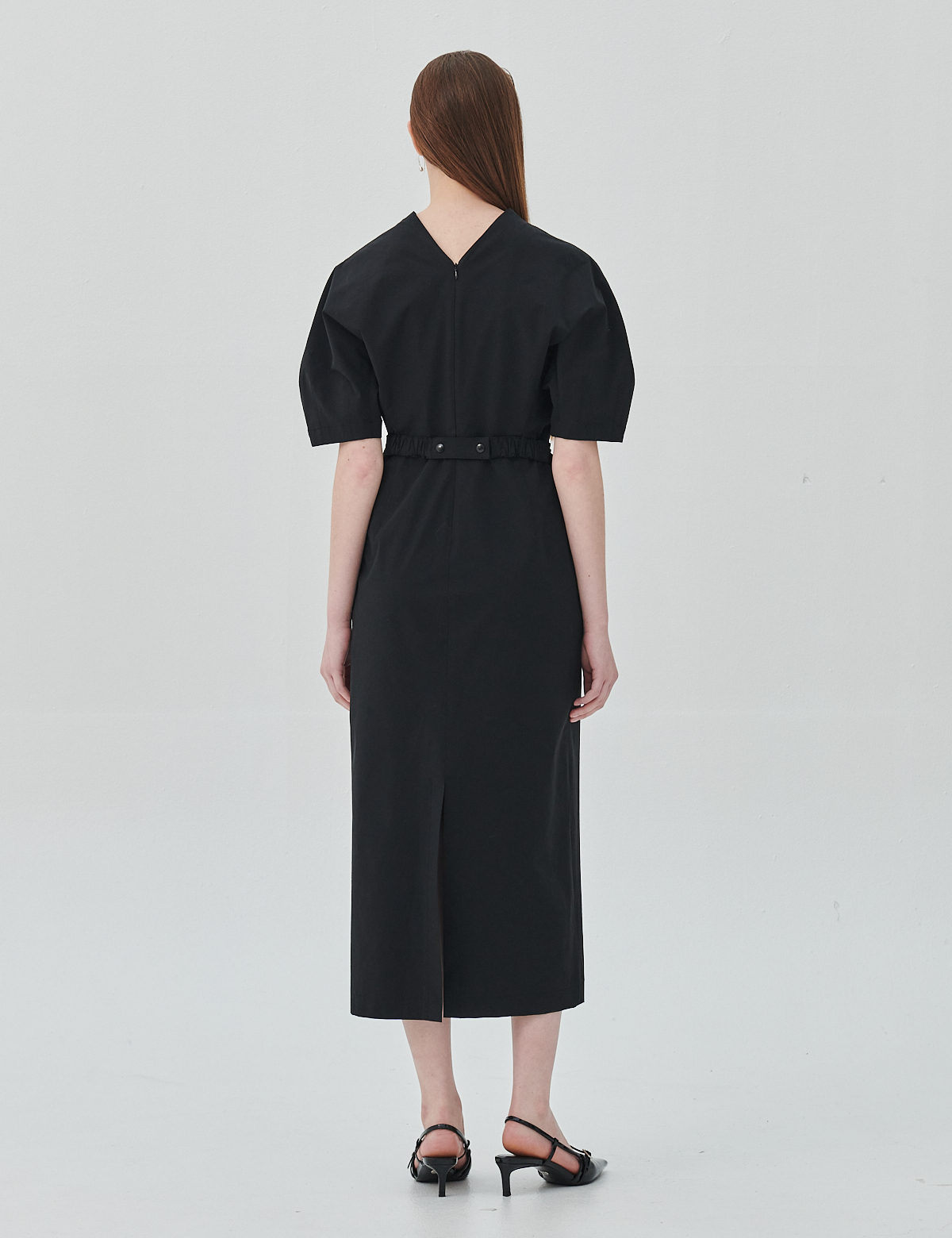 V-NECK VOLUME SLEEVE DRESS_STRONG BLACK_3