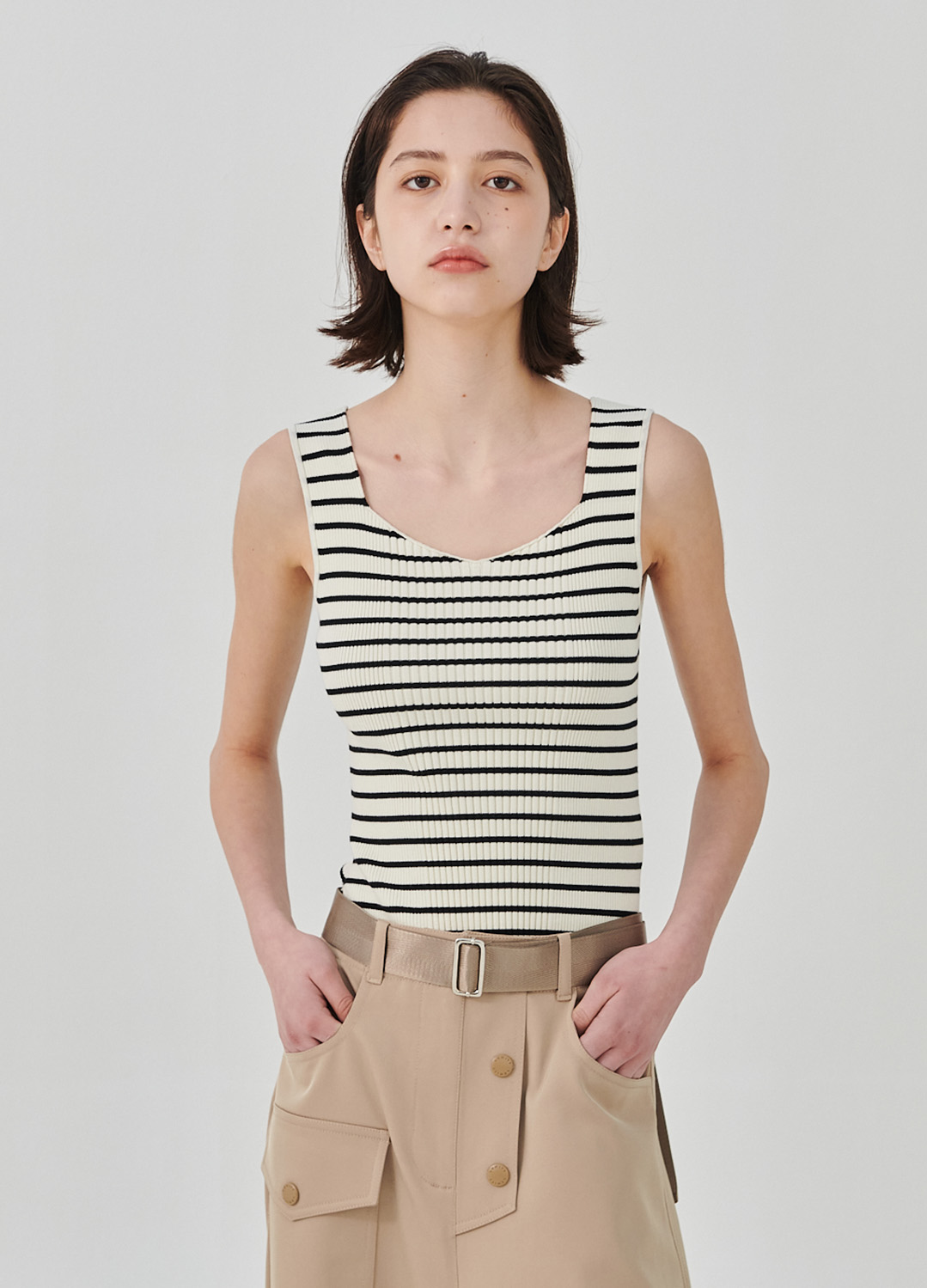 FITTED V-NECK RIB KNIT_IVORY_1