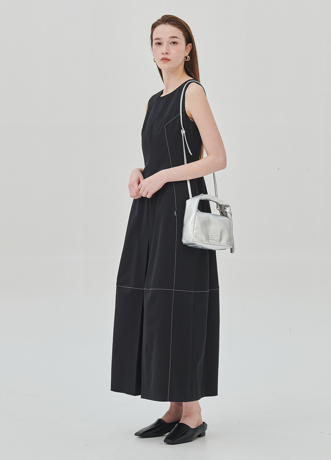 COCOON SILHOUETTE SLEEVELESS DRESS_NAVY_3