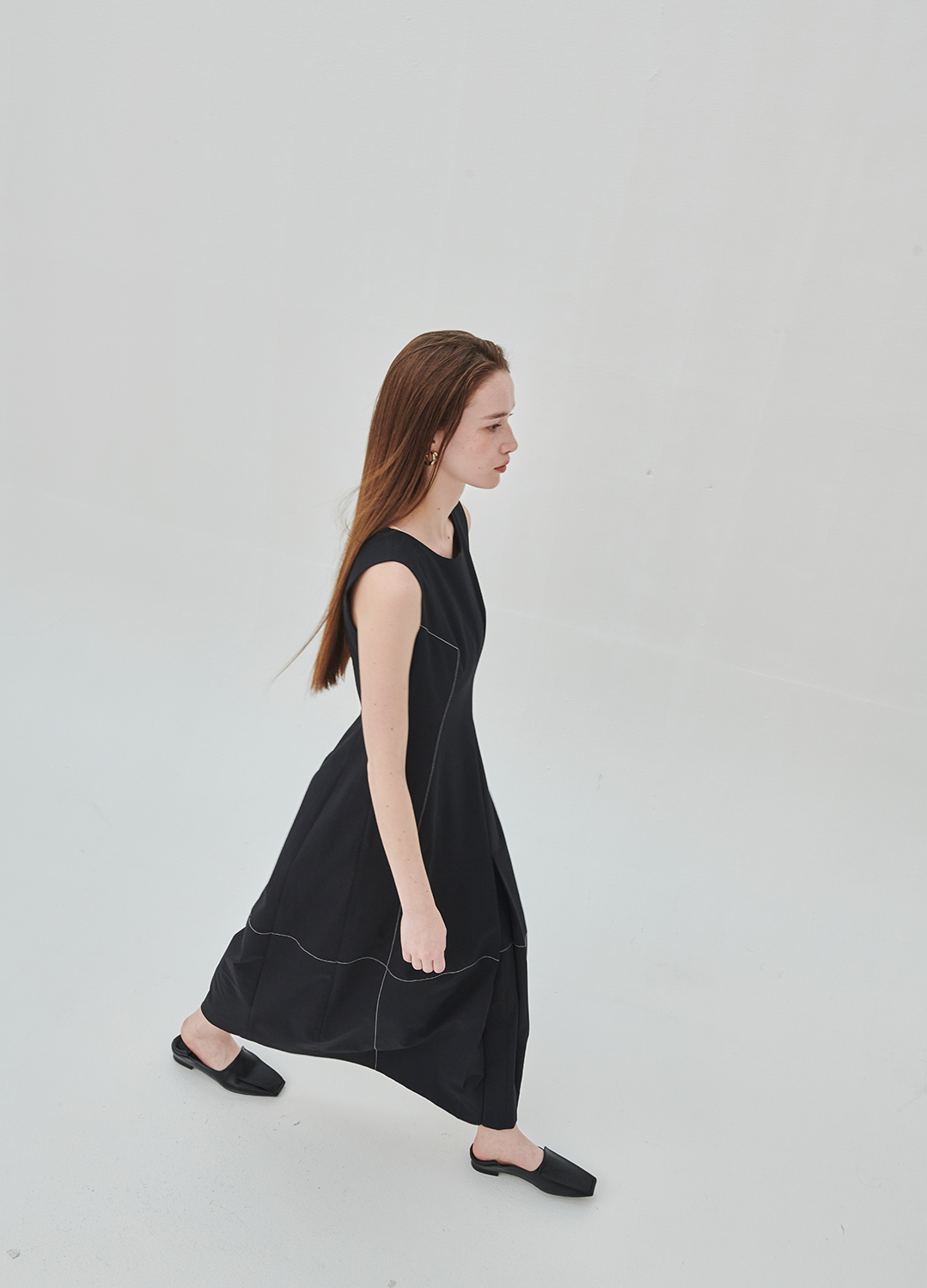 COCOON SILHOUETTE SLEEVELESS DRESS_NAVY_7