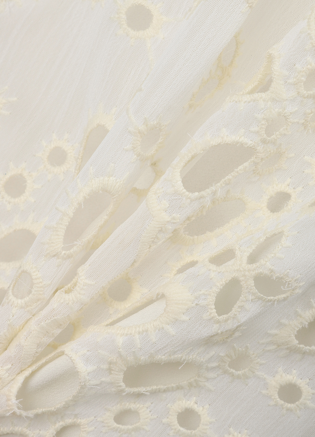 아일렛 자수 블라우스_LIGHT BEIGE_16