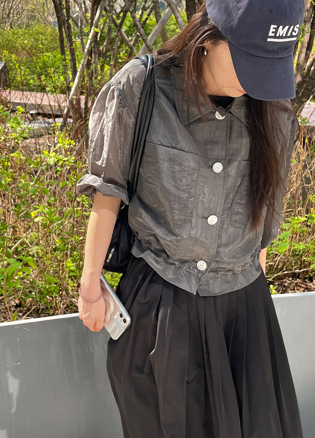 [Exclusive]볼륨 슬리브 스트링 글로시 점퍼_DARK GREY_2