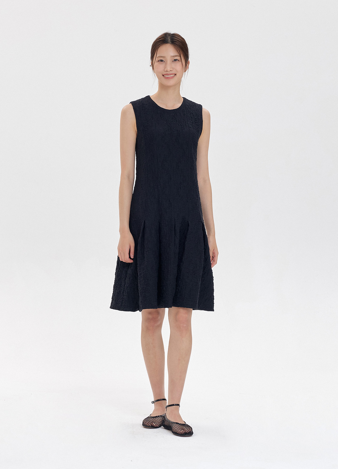 JACQUARD VOLUME SLEEVELESS DRESS_STRONG BLACK_2