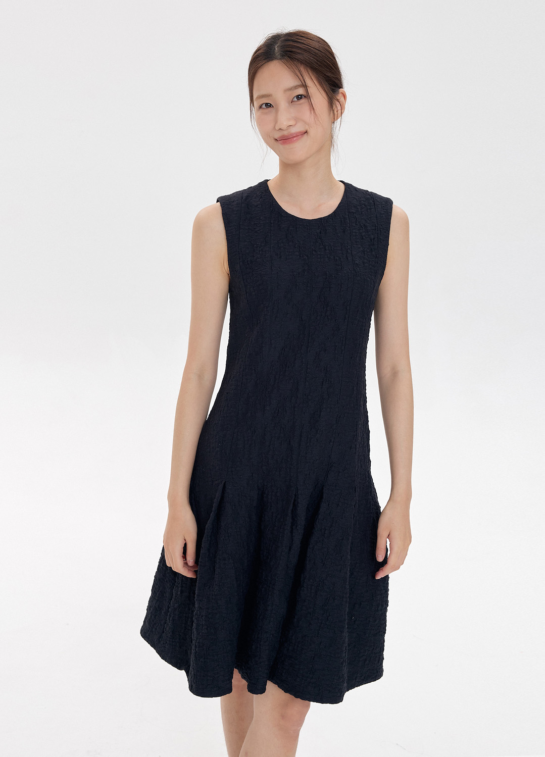 JACQUARD VOLUME SLEEVELESS DRESS_STRONG BLACK_4