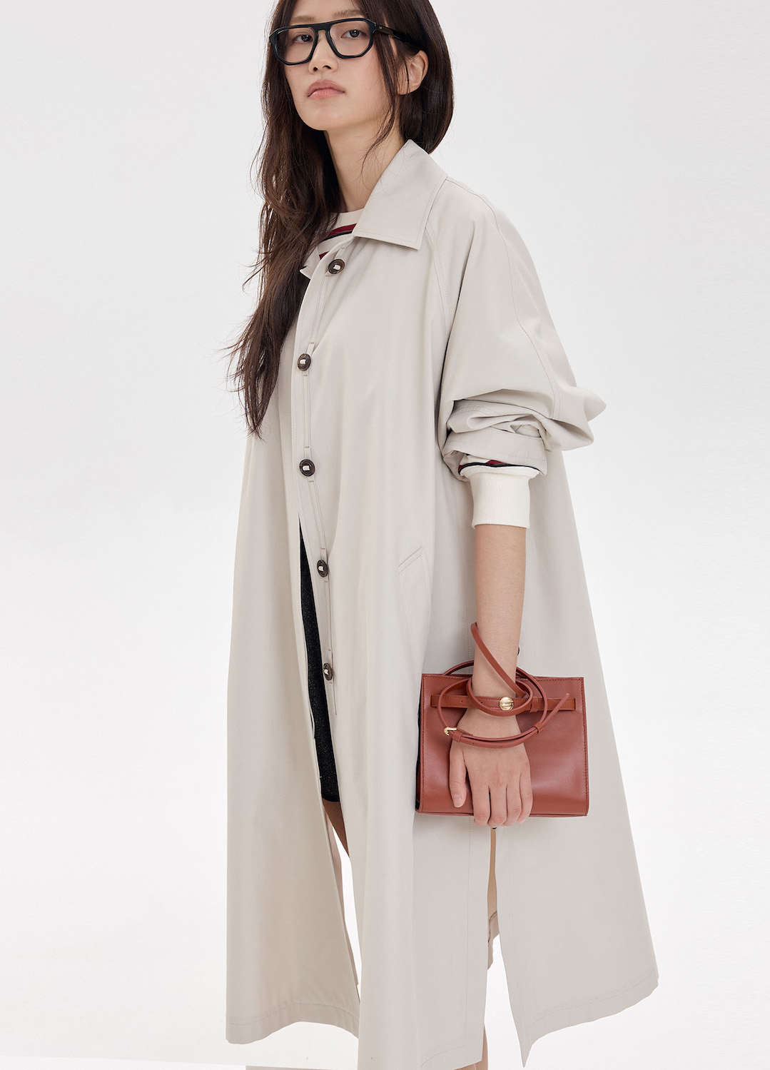 BUTTON POINT MINIMAL SHOULDER BAG_BROWN_2