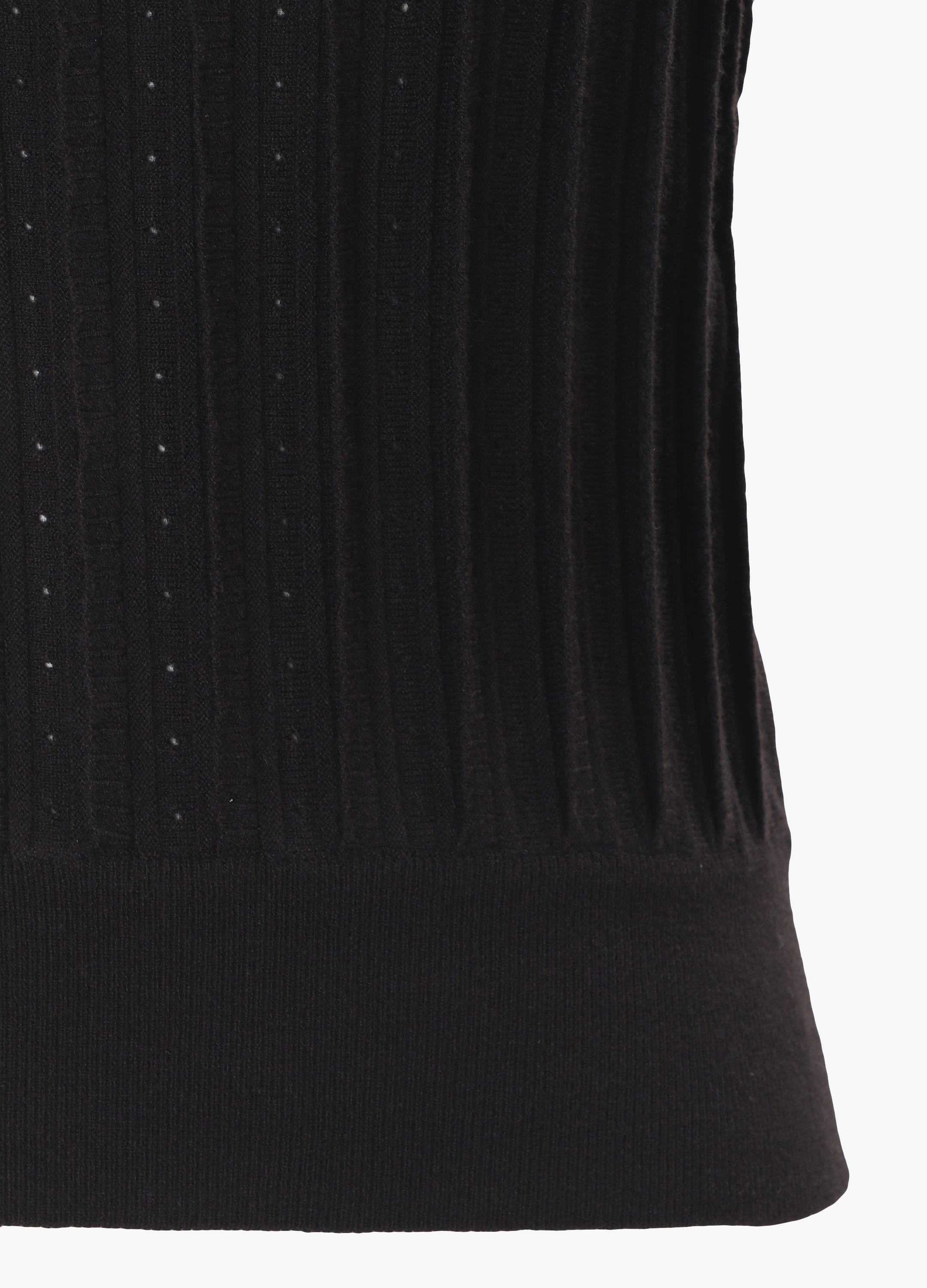 스칼럽 패턴 니트 탑_BLACK_11