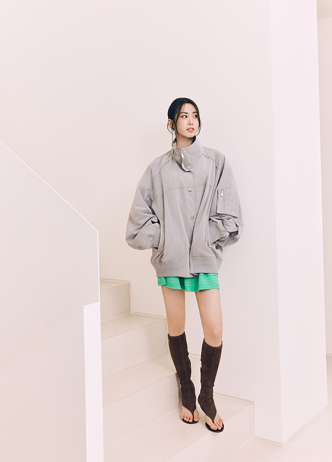 하이넥 봄버 점퍼_LIGHT GREY_1