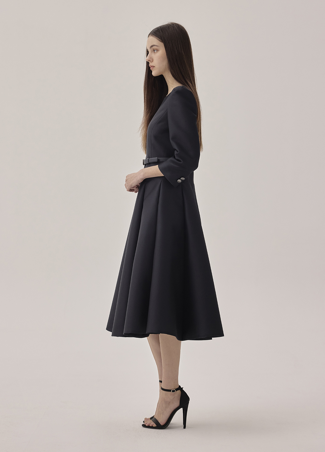 라운드넥 벨티드 원피스_DARK NAVY_4