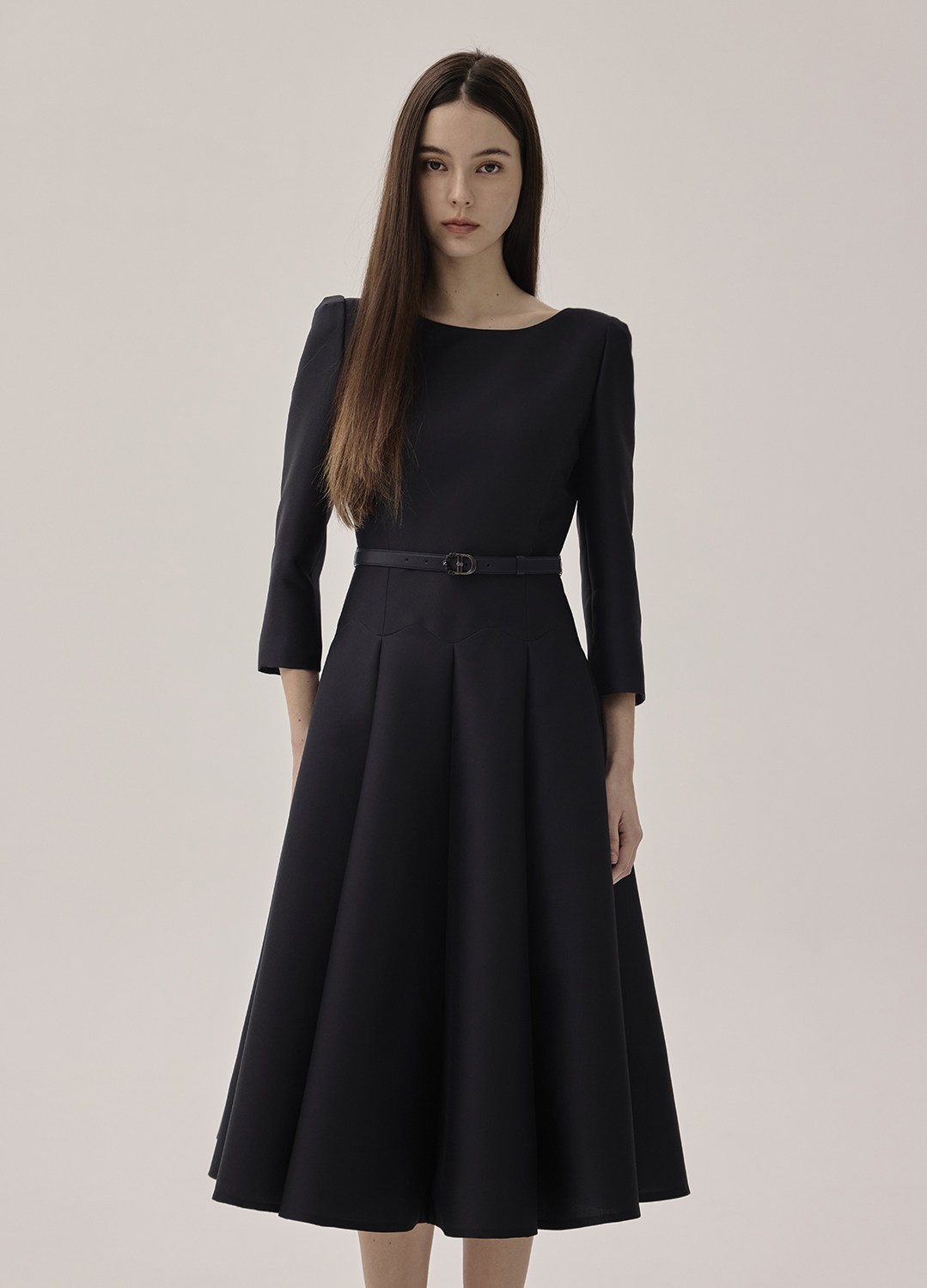 라운드넥 벨티드 원피스_DARK NAVY_7