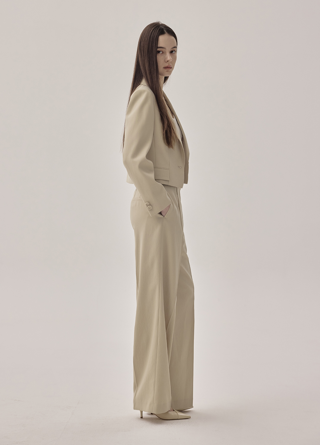 플랩 포켓 디테일 테일러드 자켓_KHAKI BEIGE_8