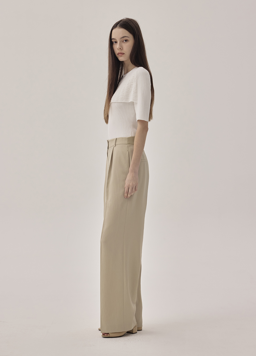 턱 디테일 포멀 팬츠_KHAKI BEIGE_7