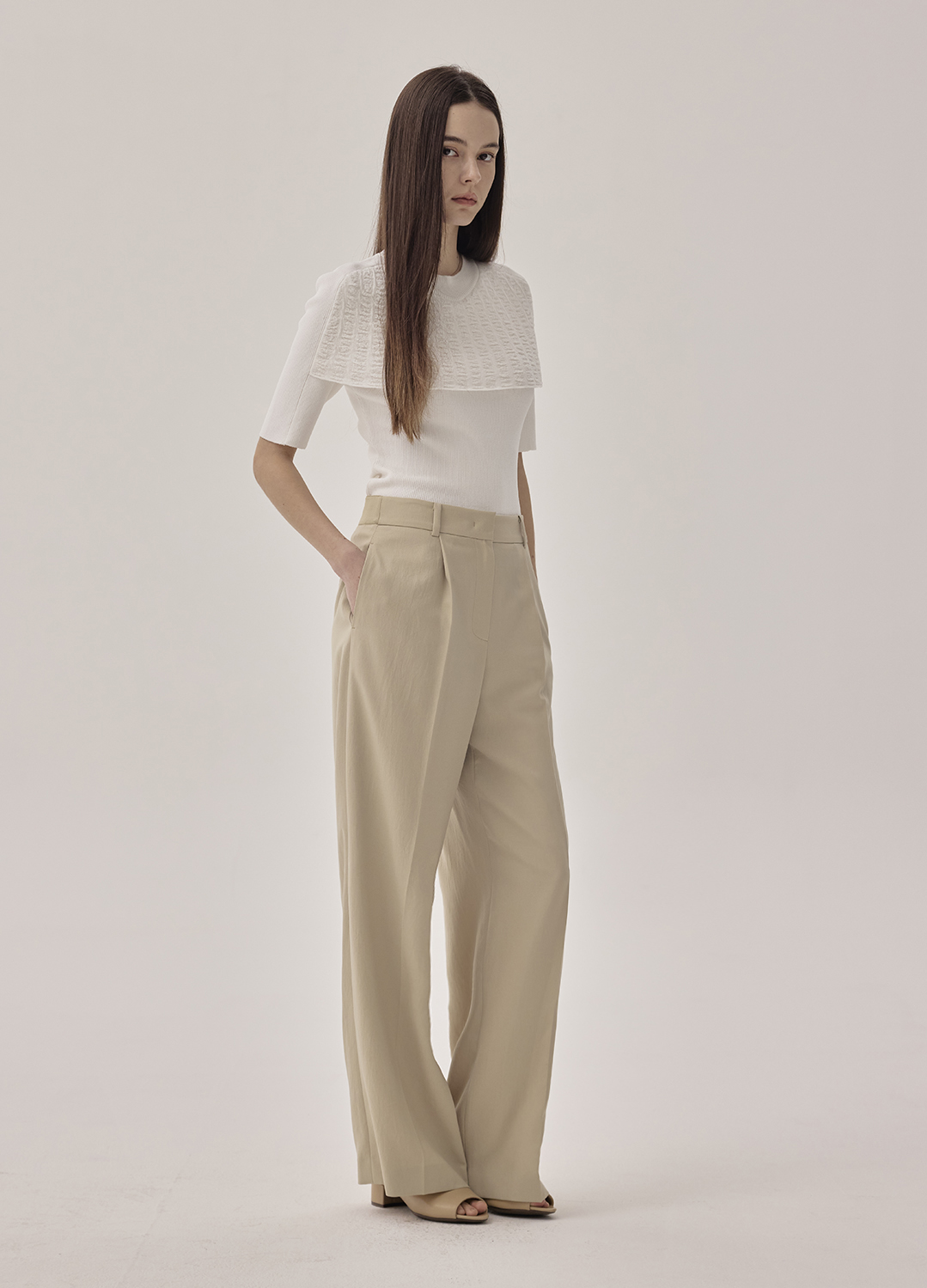 턱 디테일 포멀 팬츠_KHAKI BEIGE_8