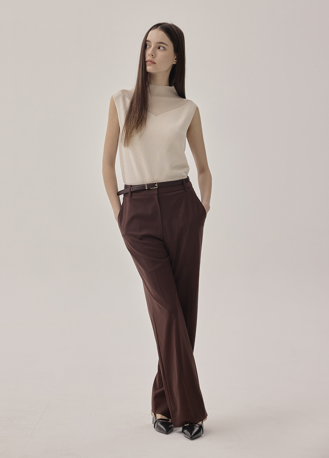 벨티드 부츠컷 팬츠_DARK BROWN_1