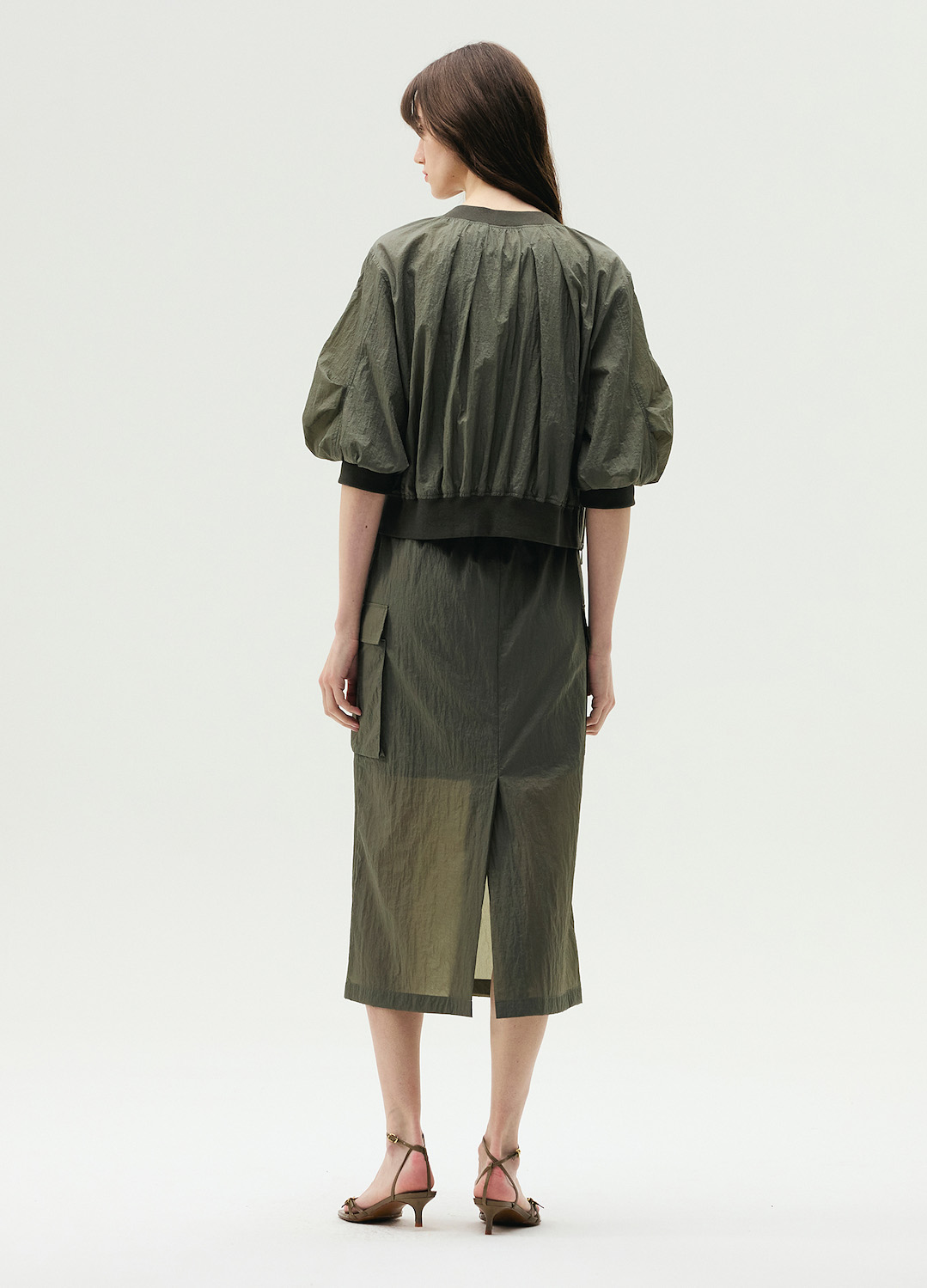라운드넥 턱 디테일 크롭 점퍼_DARK KHAKI_8