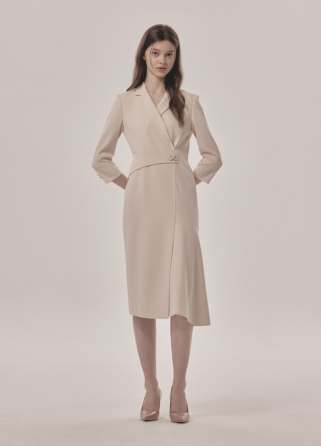 테일러드카라 H라인 원피스_SKIN BEIGE_3