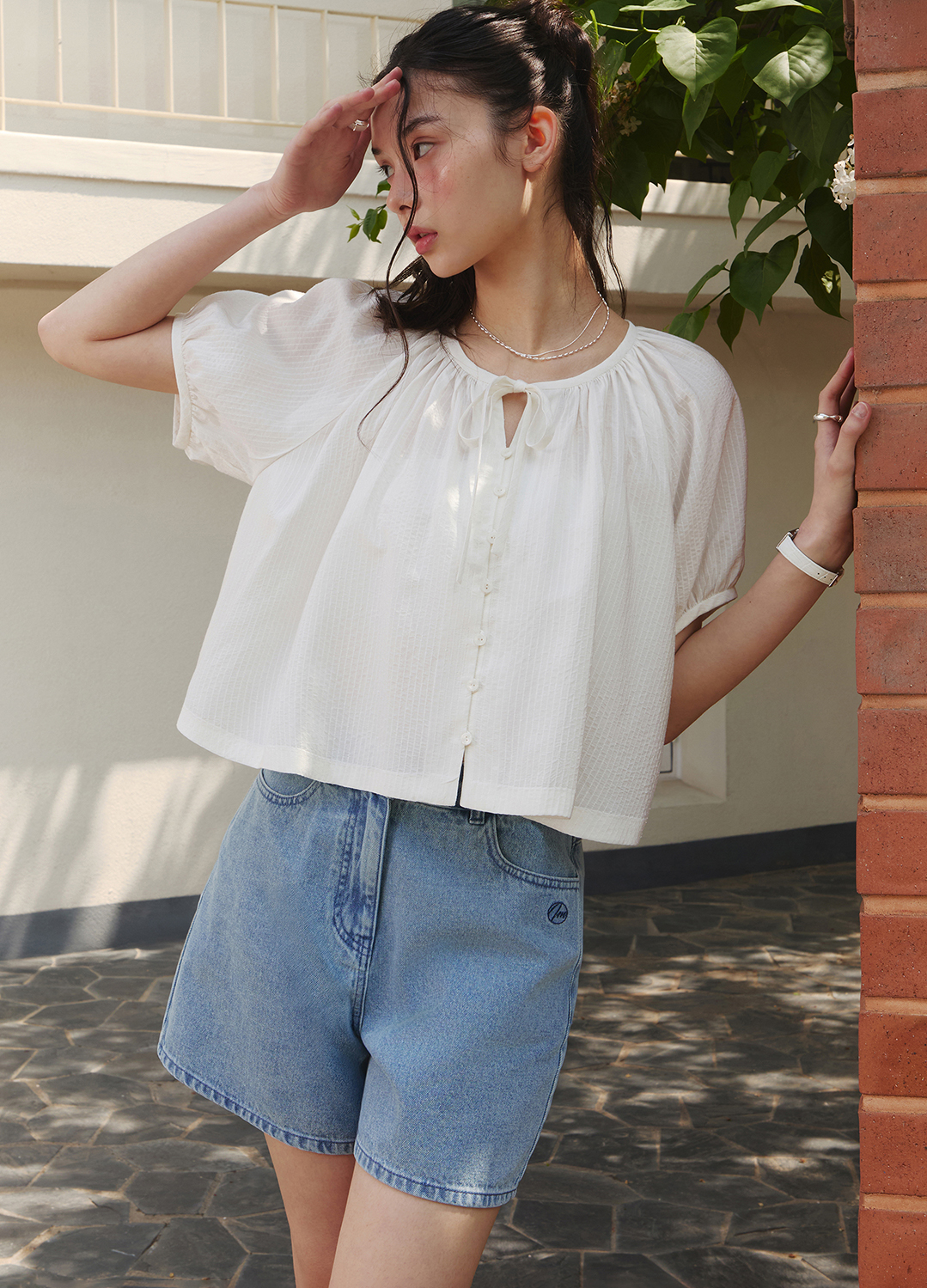 [Exclusive]셔링포인트 볼륨 블라우스_IVORY_6