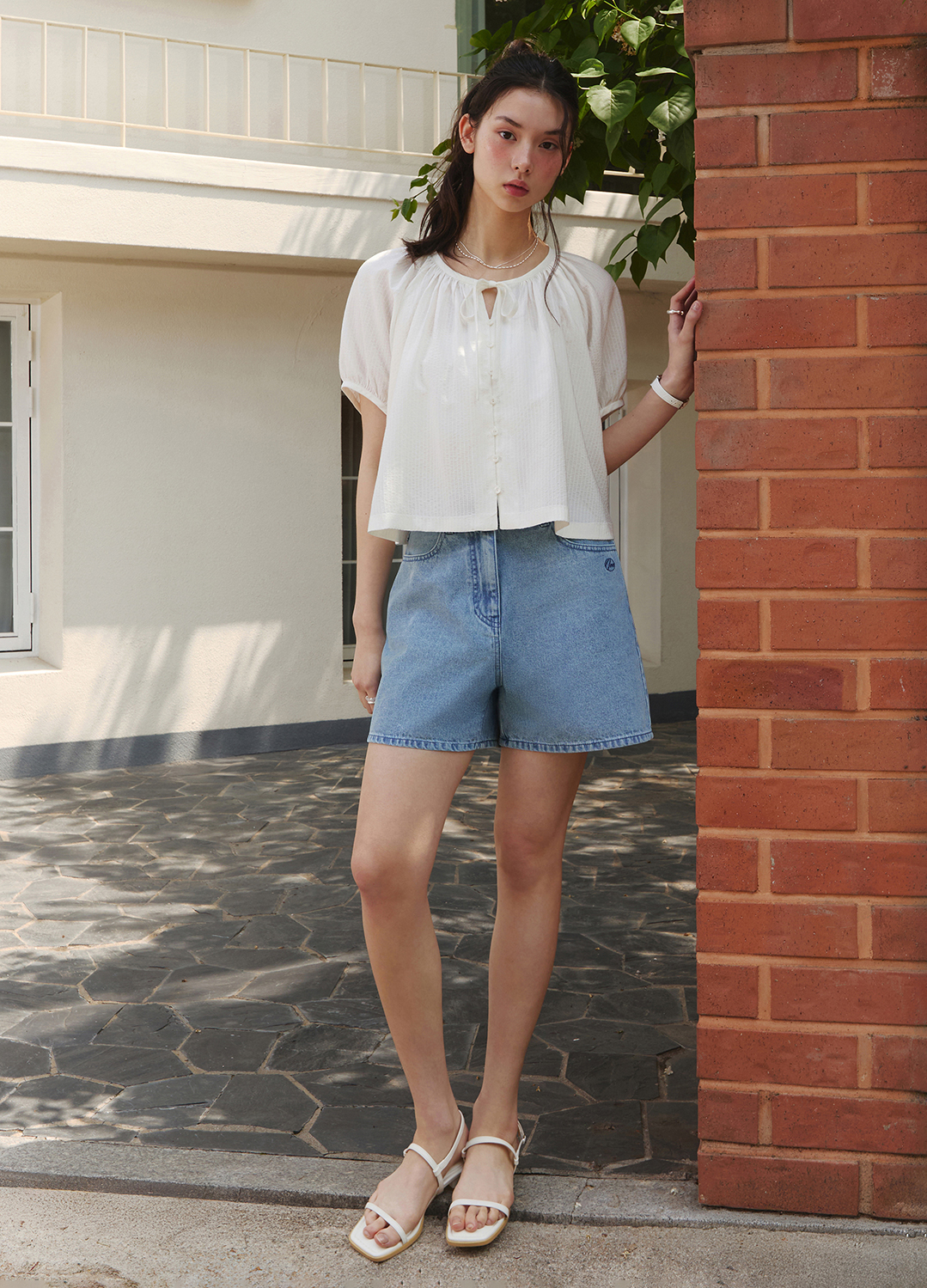 [Exclusive]셔링포인트 볼륨 블라우스_IVORY_8