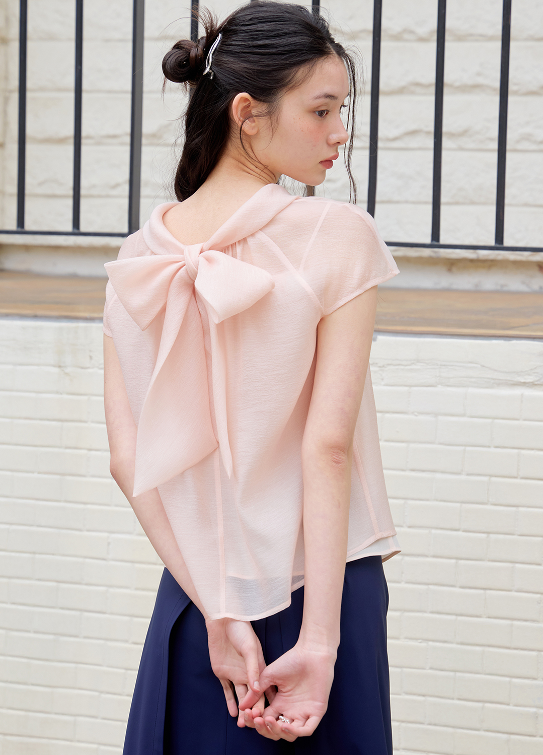 롤 카라 시어 블라우스_LIGHT PINK_1
