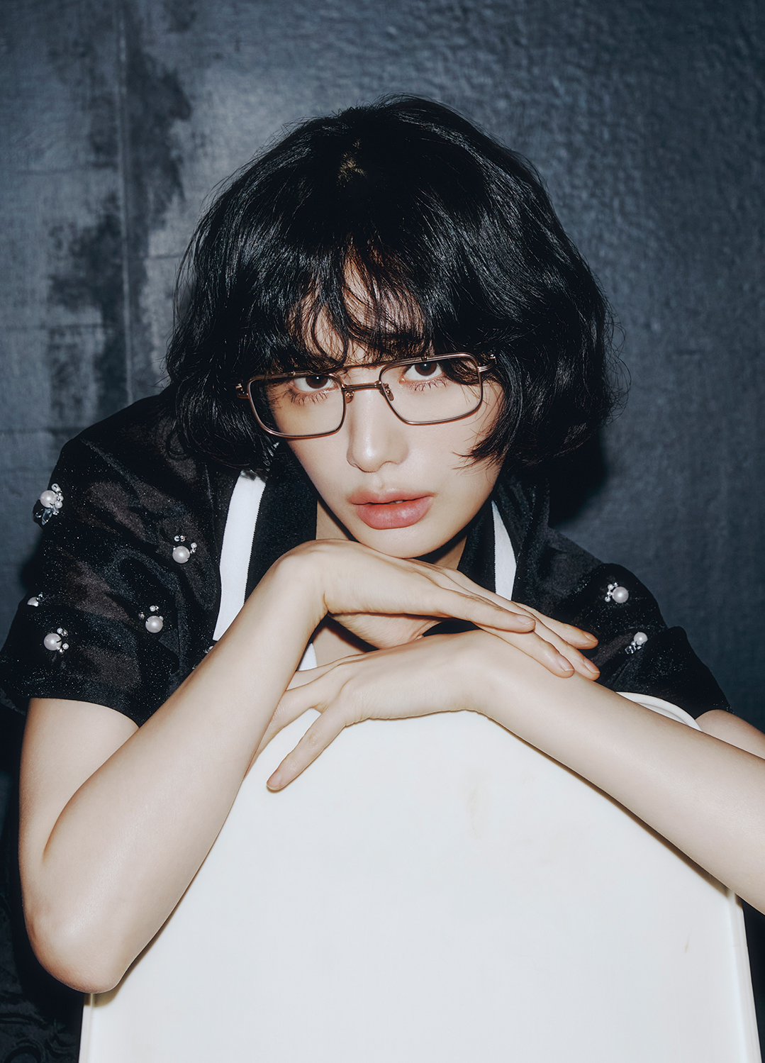 카라 배색 디테일 블라우스_BLACK_2