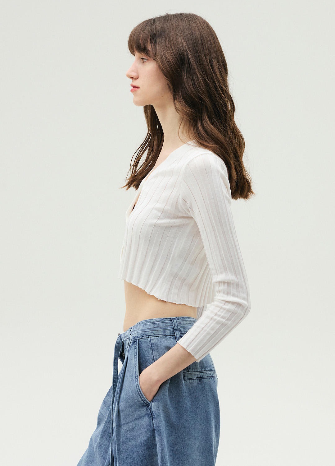 베이직 V넥 가디건_WHITE_3