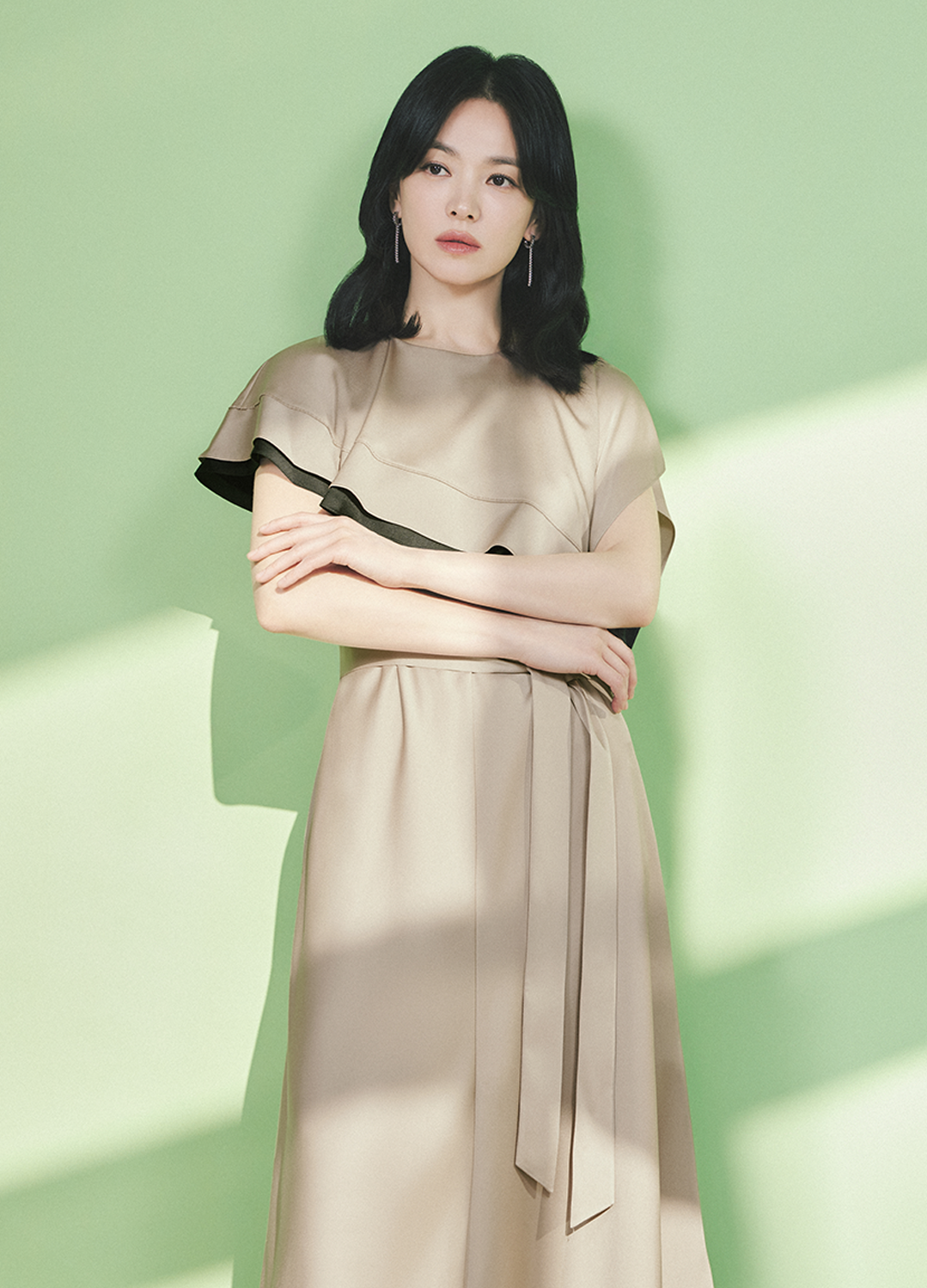 언밸런스 캡소매 디테일 원피스_DARK BEIGE_2