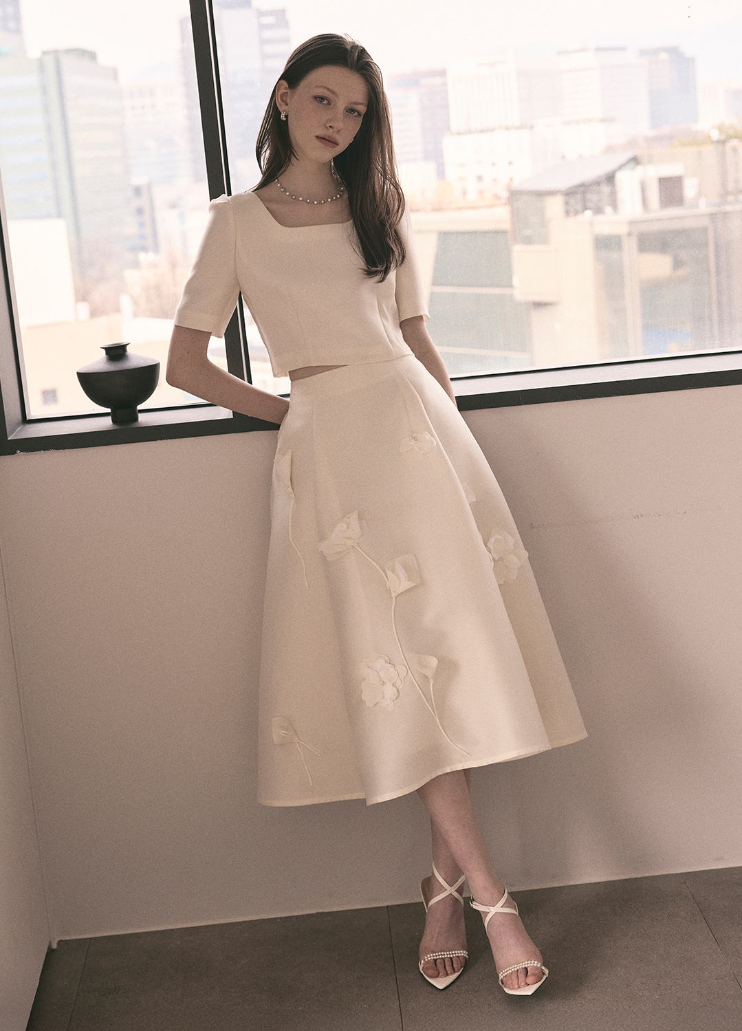 스퀘어넥 크롭 블라우스_IVORY_2