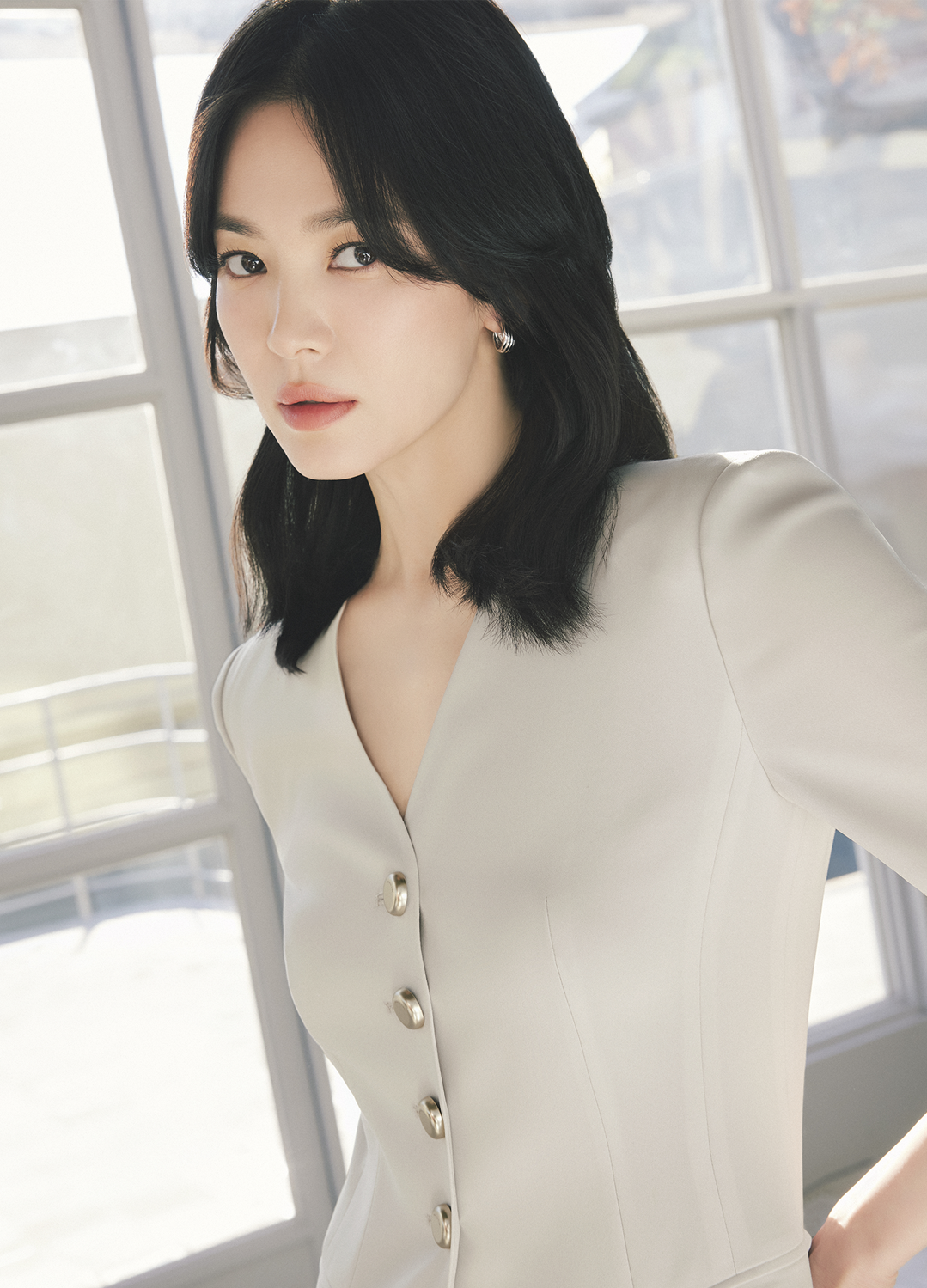 턱 디테일 와이드핏 팬츠_LIGHT BEIGE_3