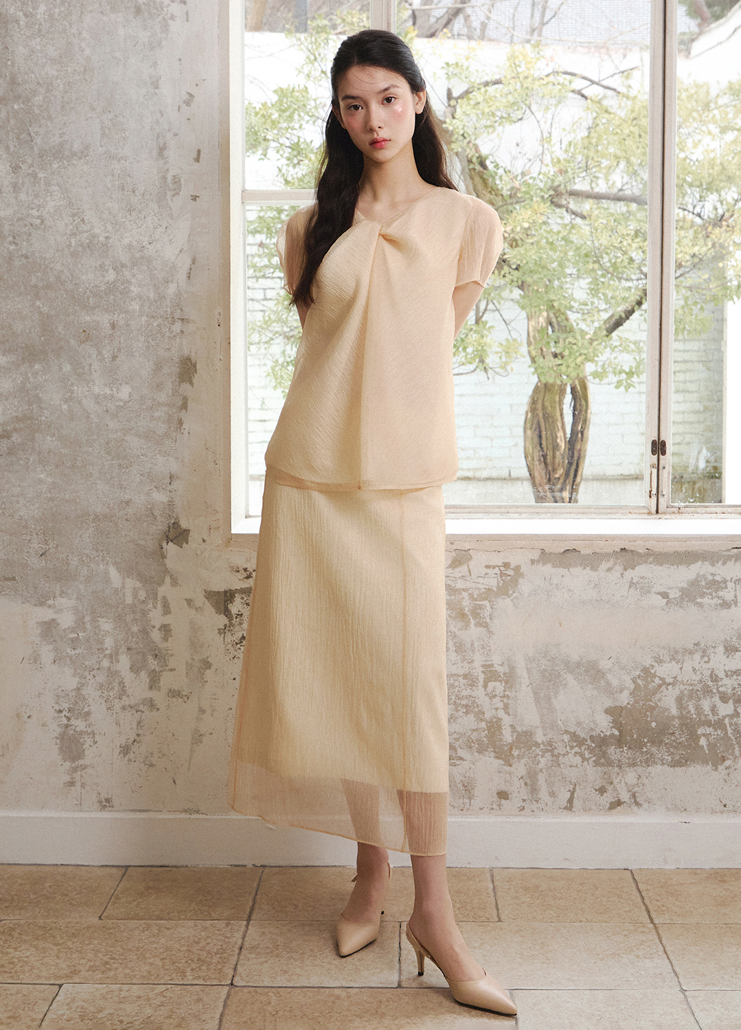 [5/16 순차배송][Exclusive]오간자 반소매 블라우스_BEIGE_7