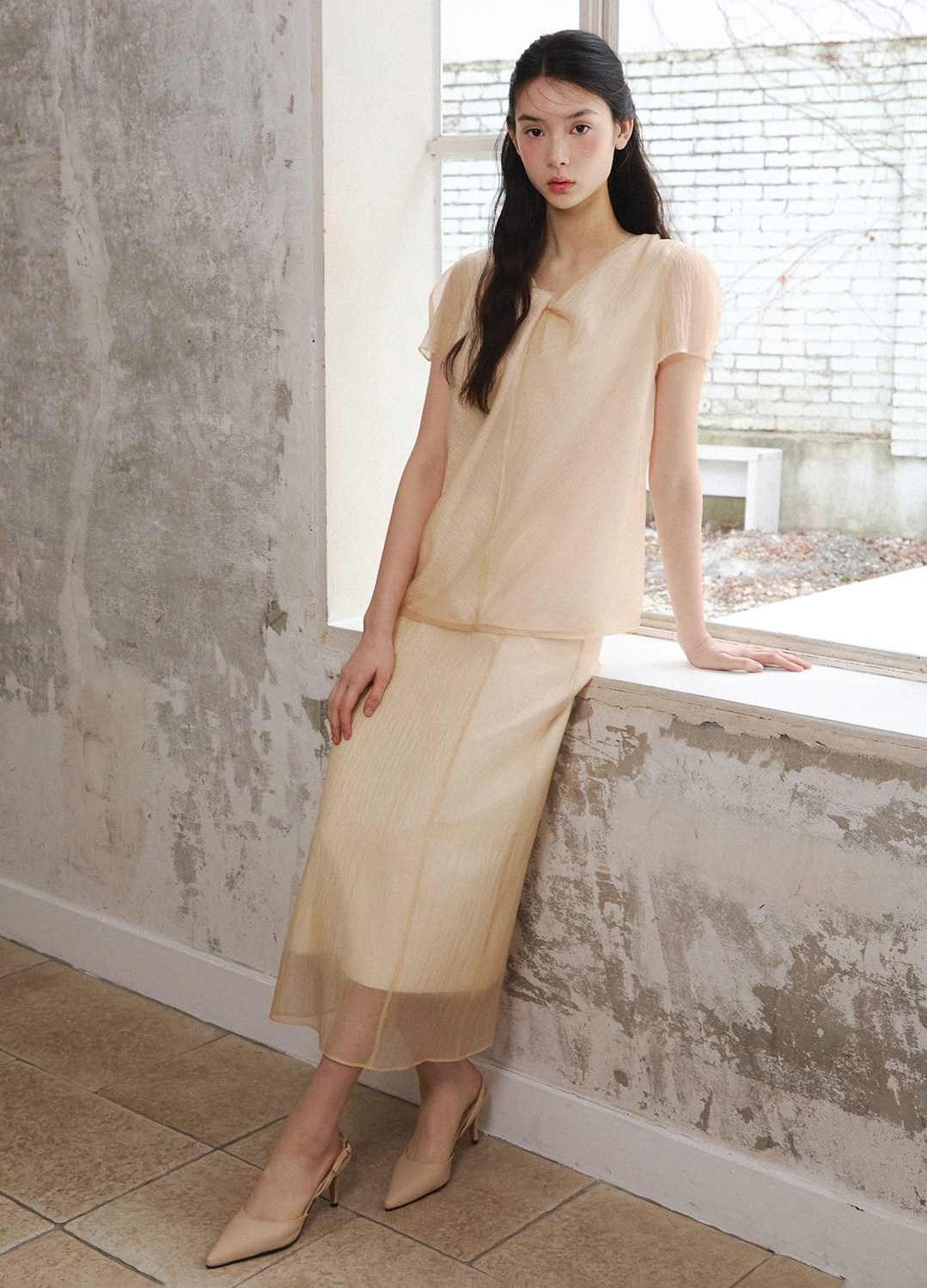 [5/16 순차배송][Exclusive]오간자 반소매 블라우스_BEIGE_8