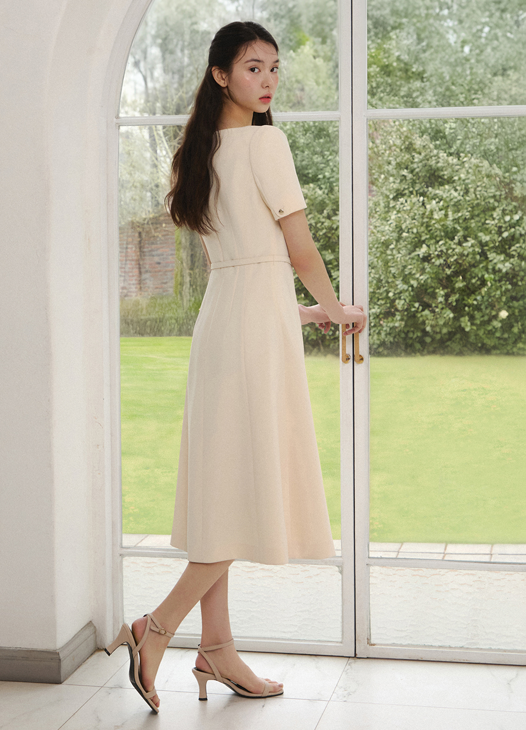 [5/16 순차배송][Exclusive]스퀘어넥 벨티드 원피스_LIGHT BEIGE_8