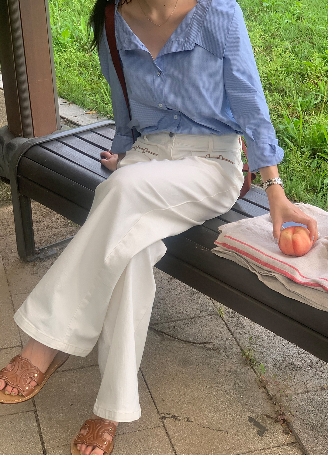 [잇미샤몰단독]오프숄더형 카라 블라우스_BLUE_7