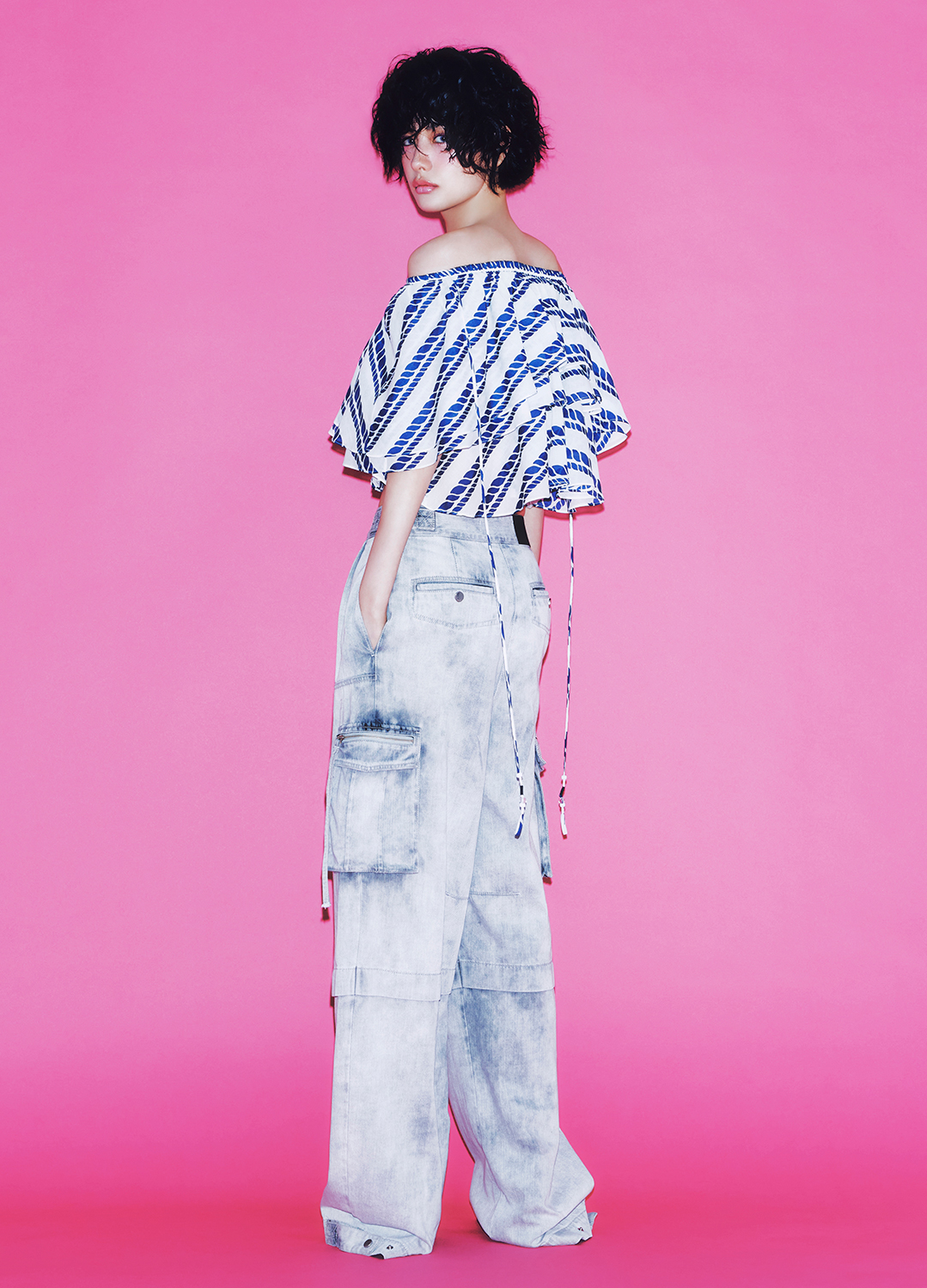 [시즌오프]스트랩 오프숄더 블라우스_BLUE_10