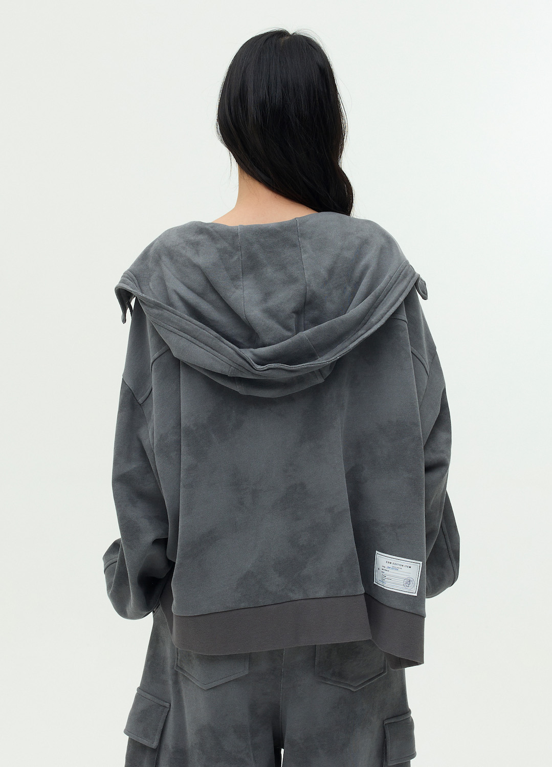 이비엠 E.B.M [추가20]코인포켓 디테일 후드 집업 DARK GREY | SISUN.COM