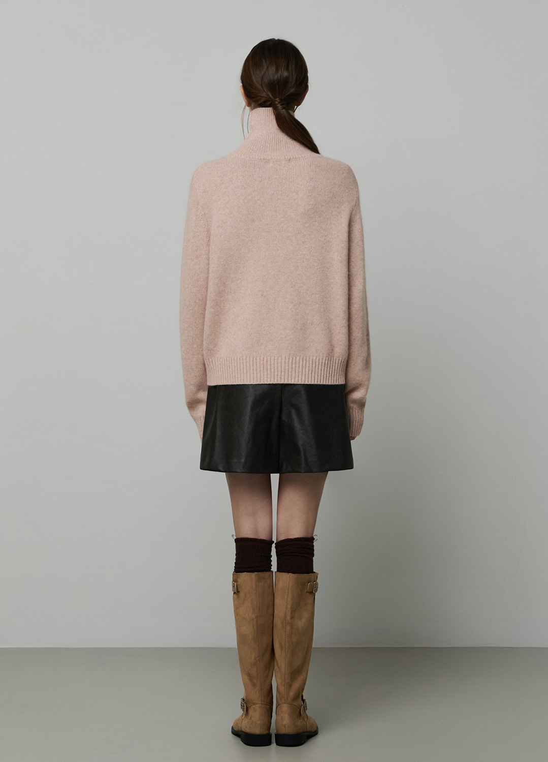 페이크 레더 랩 쇼츠_DARK BROWN_18