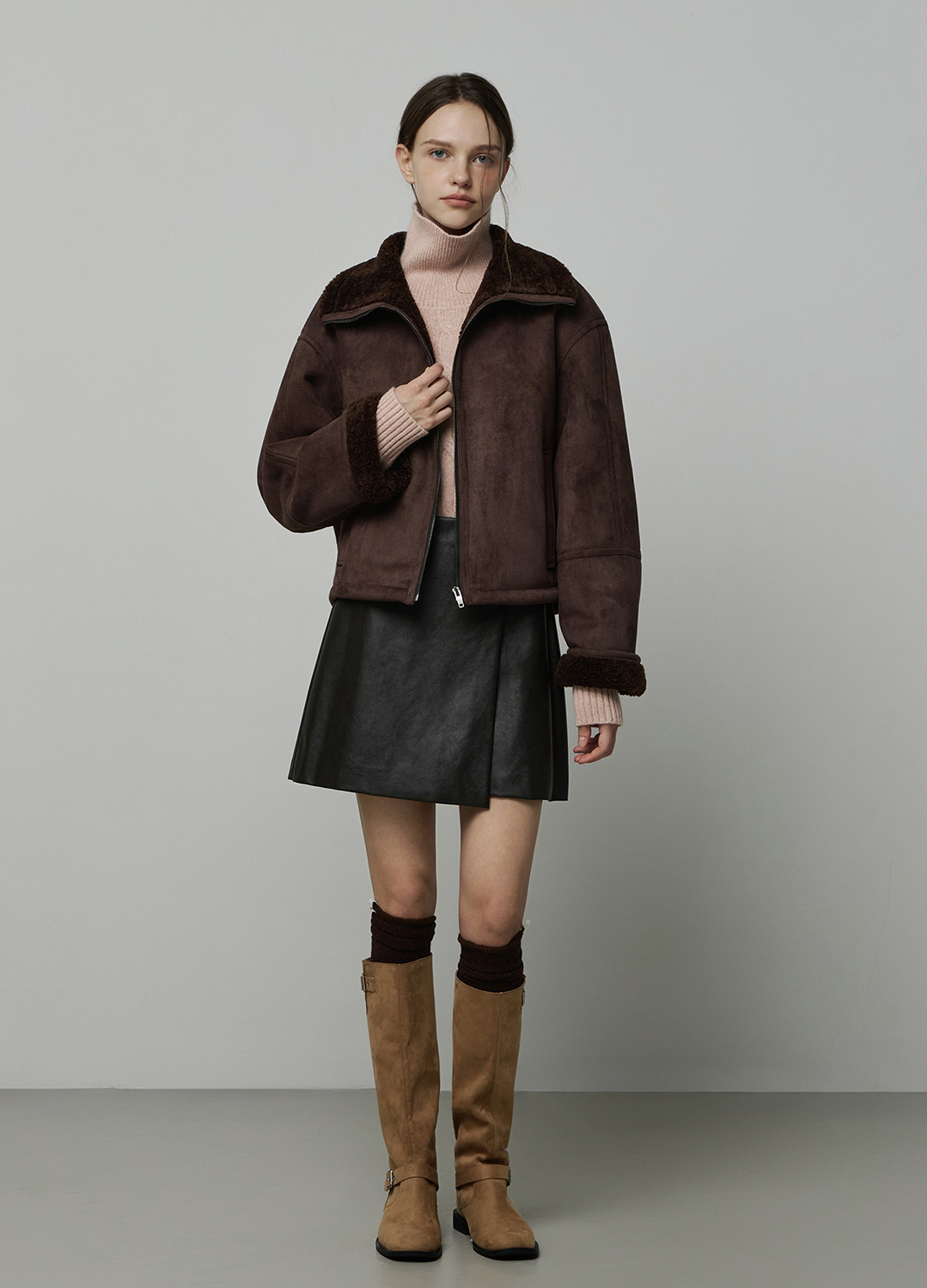 페이크 레더 랩 쇼츠_DARK BROWN_19