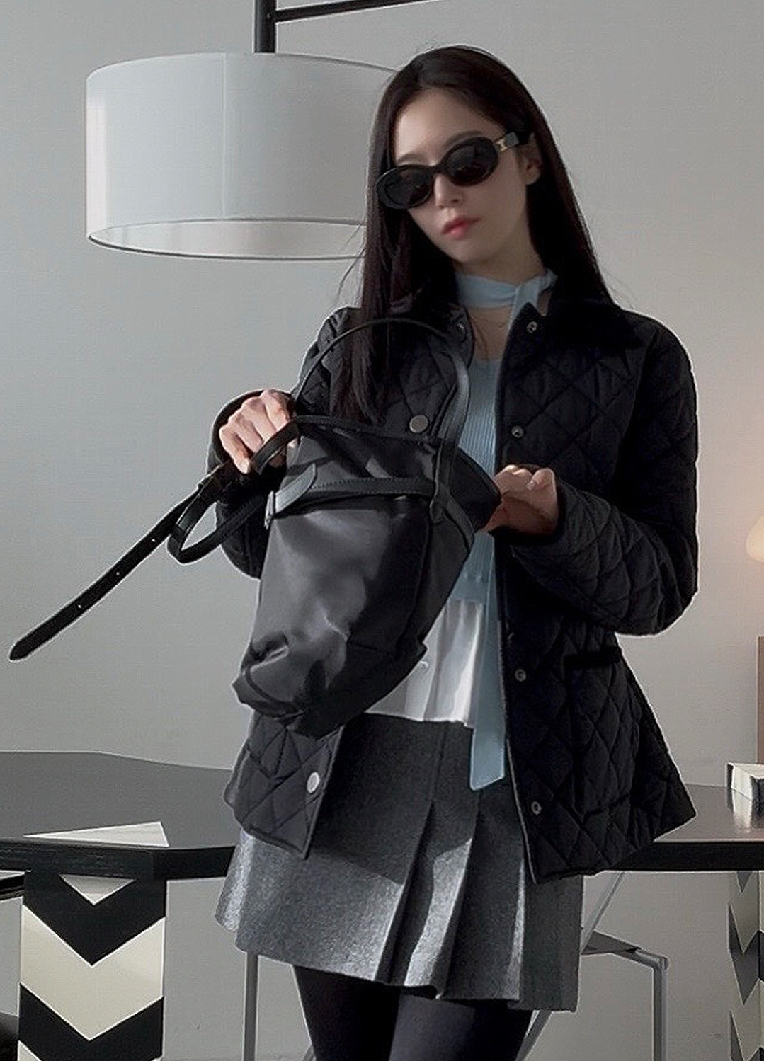 [Exclusive]벨티드 퀼팅 숏 자켓_BLACK_35