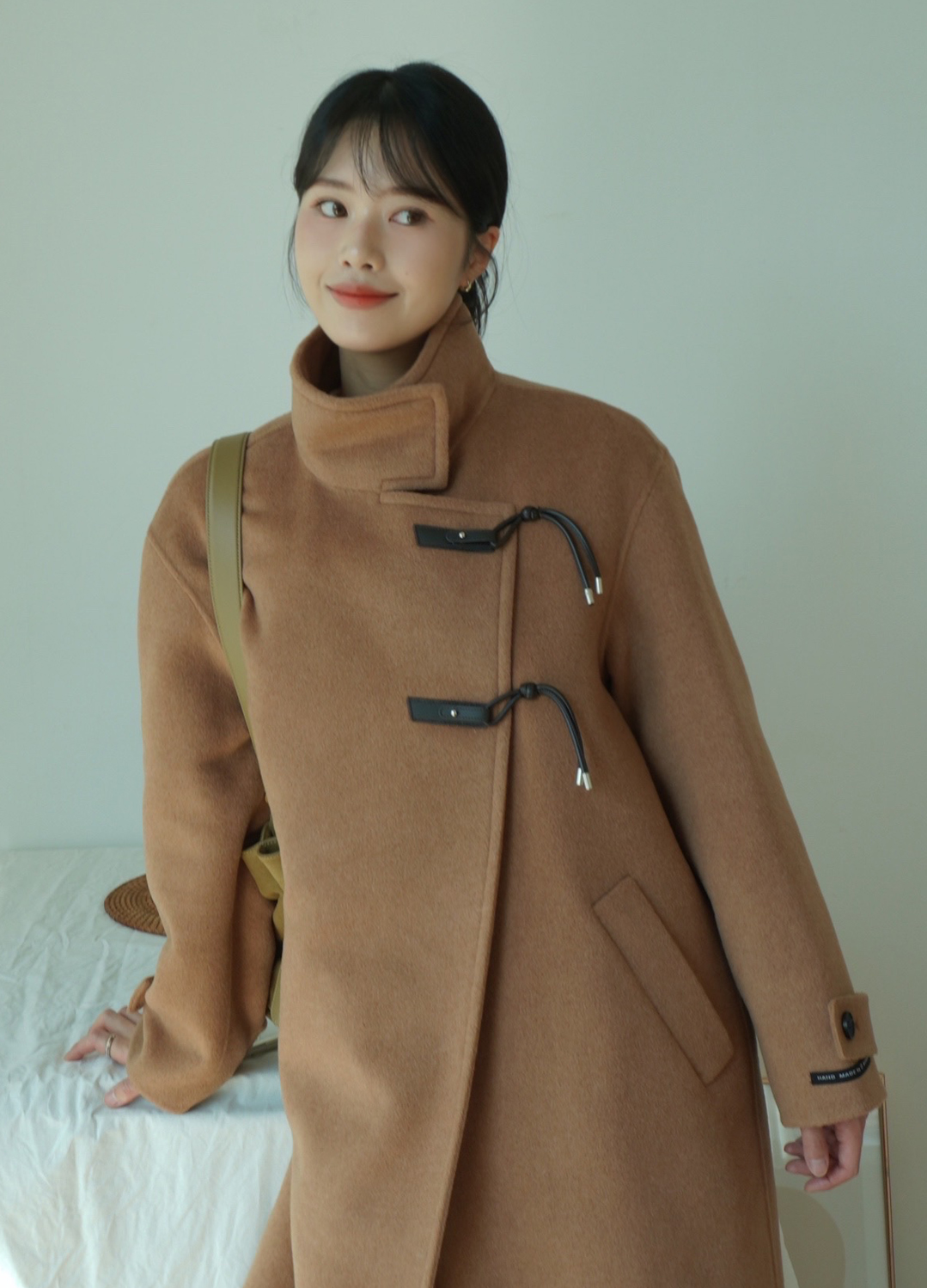 [Exclusive]하이넥 캐시미어 블랜디드 핸드메이드 코트_CAMEL_10