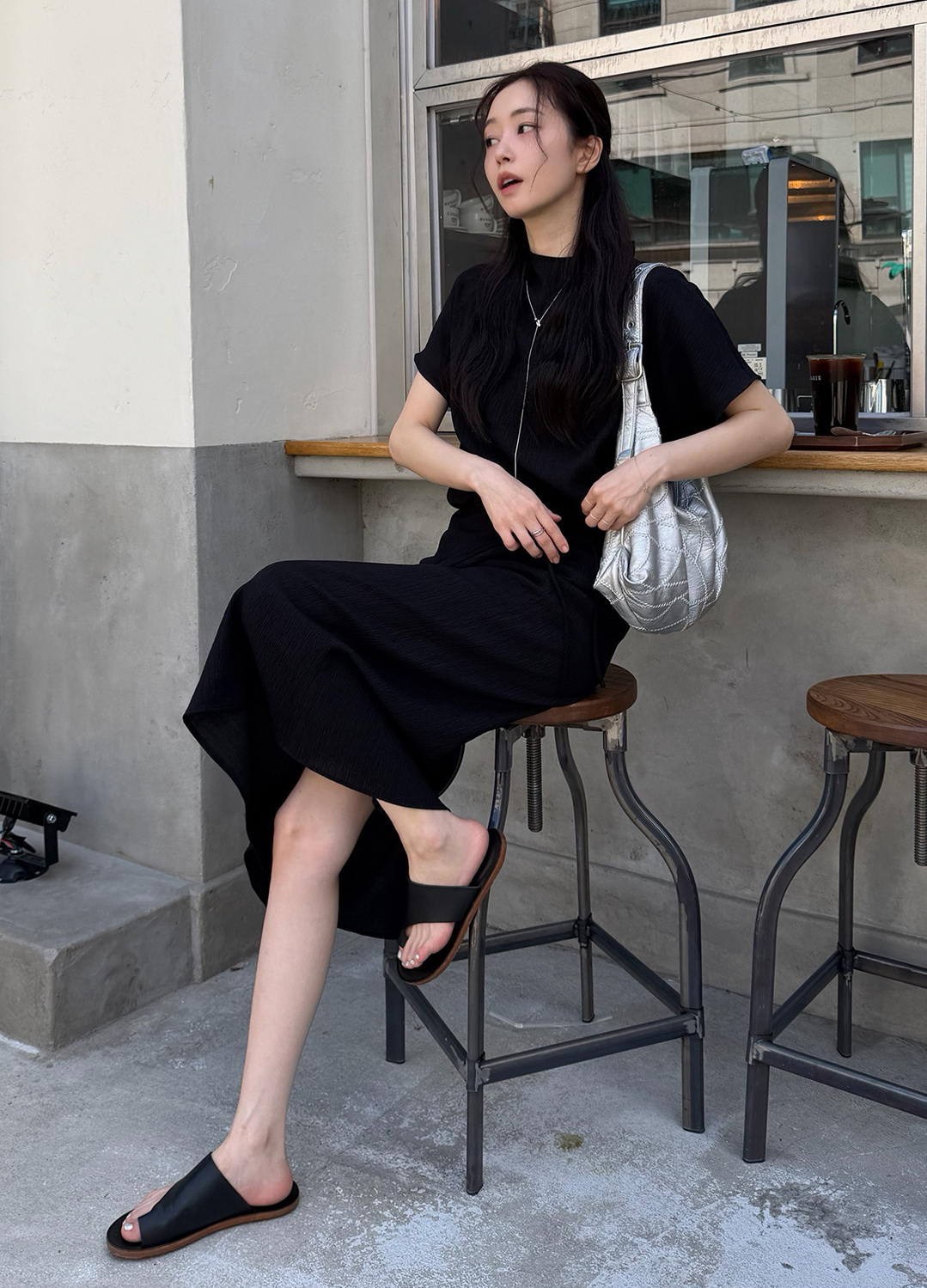 [Exclusive]플리츠 모크넥 블라우스_STRONG BLACK_21
