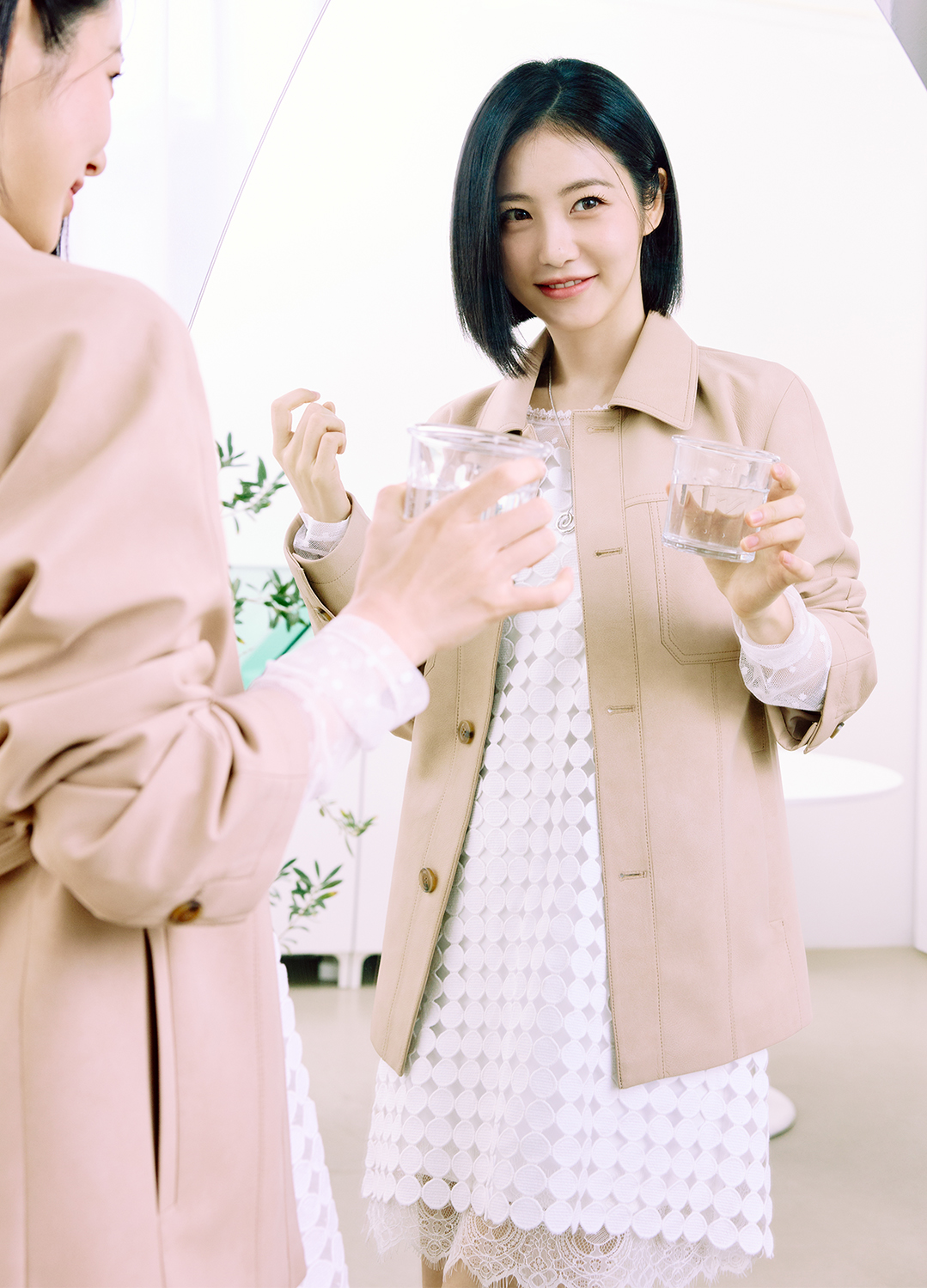 페이크 레더 싱글 벨티드 자켓_BEIGE_7