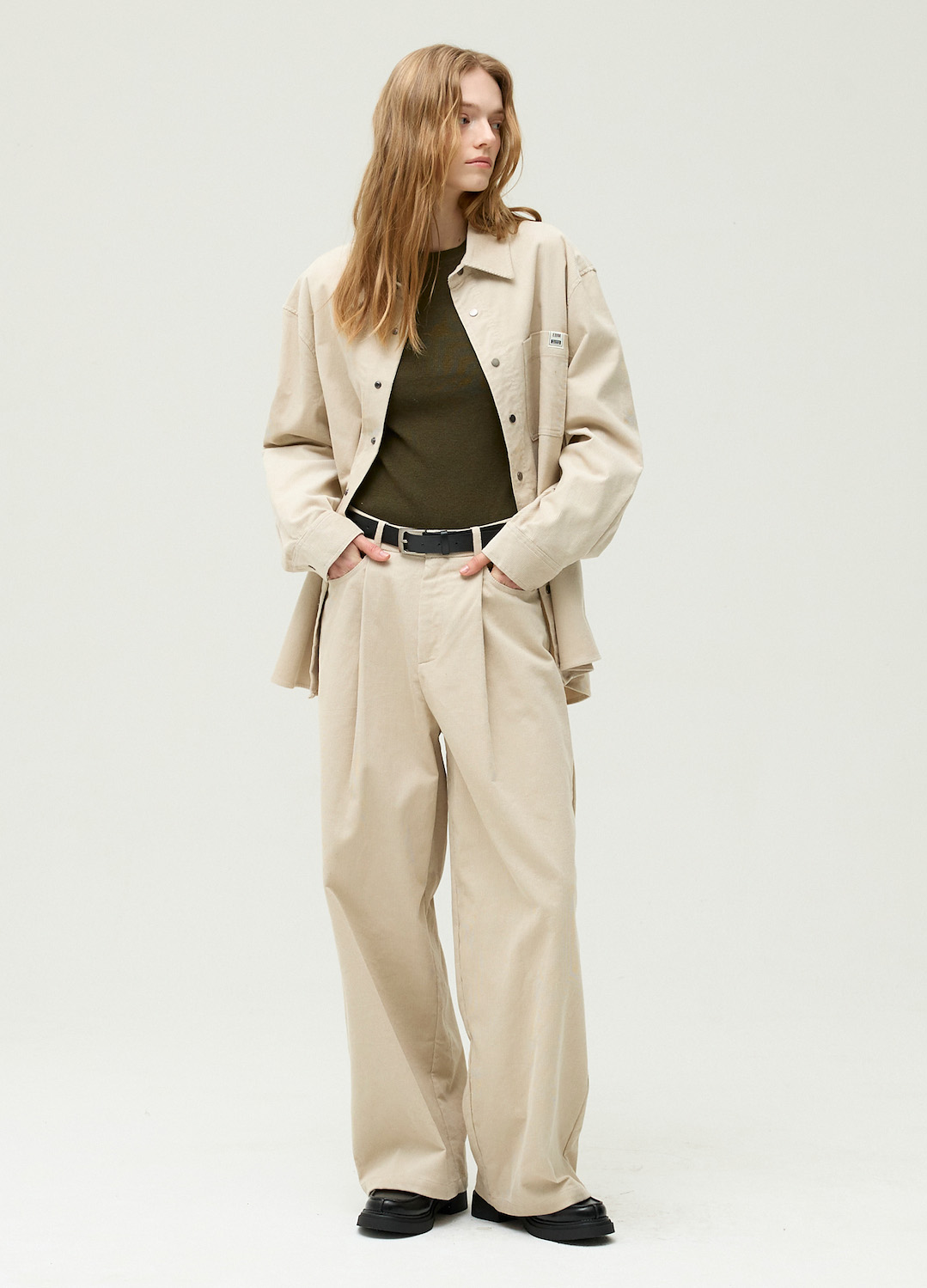 [시즌오프]벨티드 코듀로이 와이드 슬랙스_LIGHT BEIGE_9