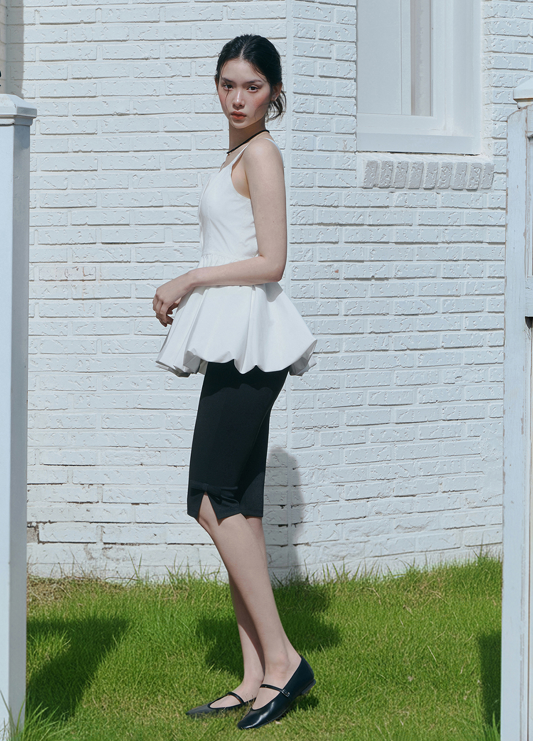 [Exclusive]스퀘어넥 버튼 페플럼 블라우스_IVORY_10