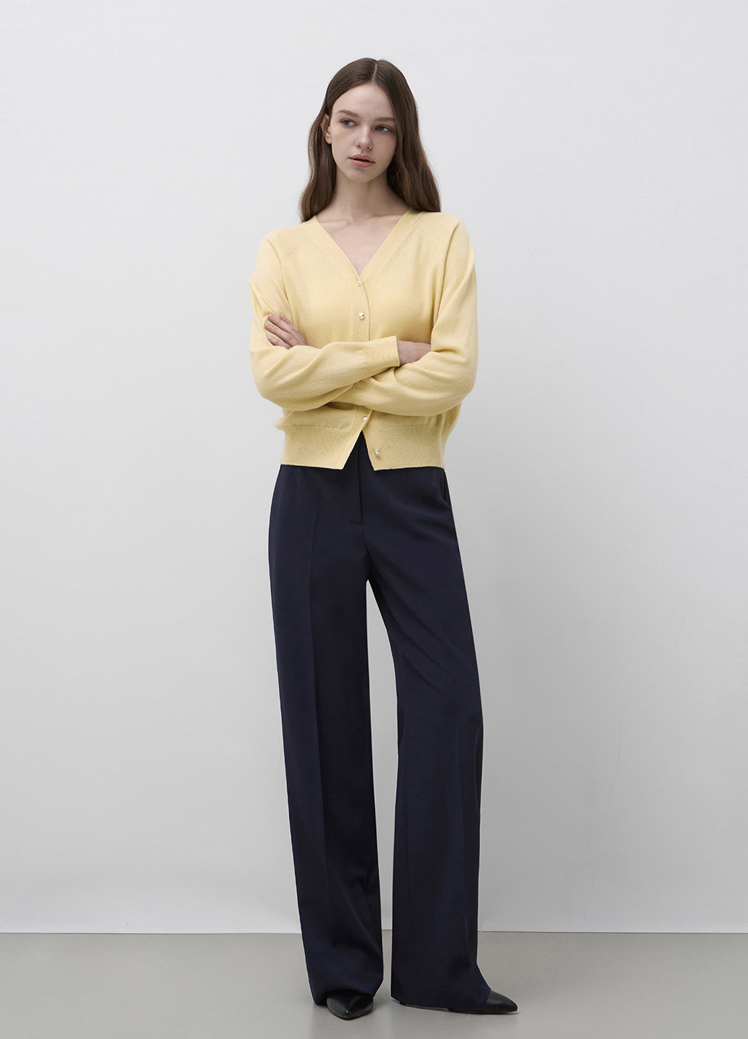 브이넥 울 블랜드 가디건_LIGHT YELLOW_8