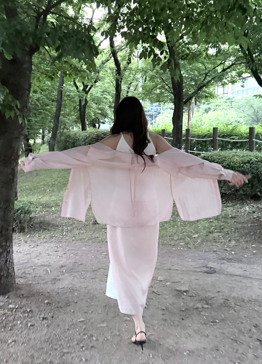 [Exclusive] 스트라이프 텍스쳐 루즈핏 셔츠 블라우스_PINK_21
