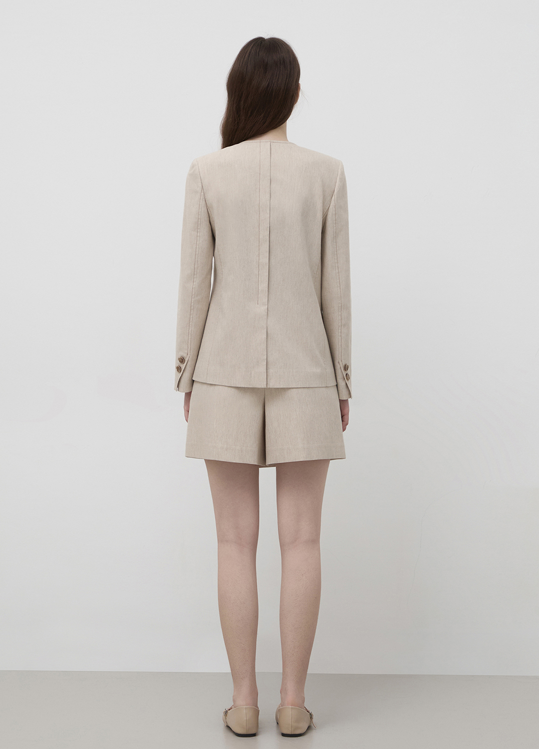 포인트 버튼 브이넥 린넨 자켓_BEIGE_12