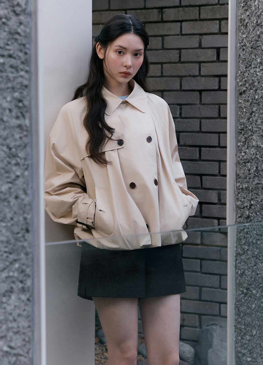 [Exclusive]숏기장 볼륨 트렌치코트_BEIGE_5